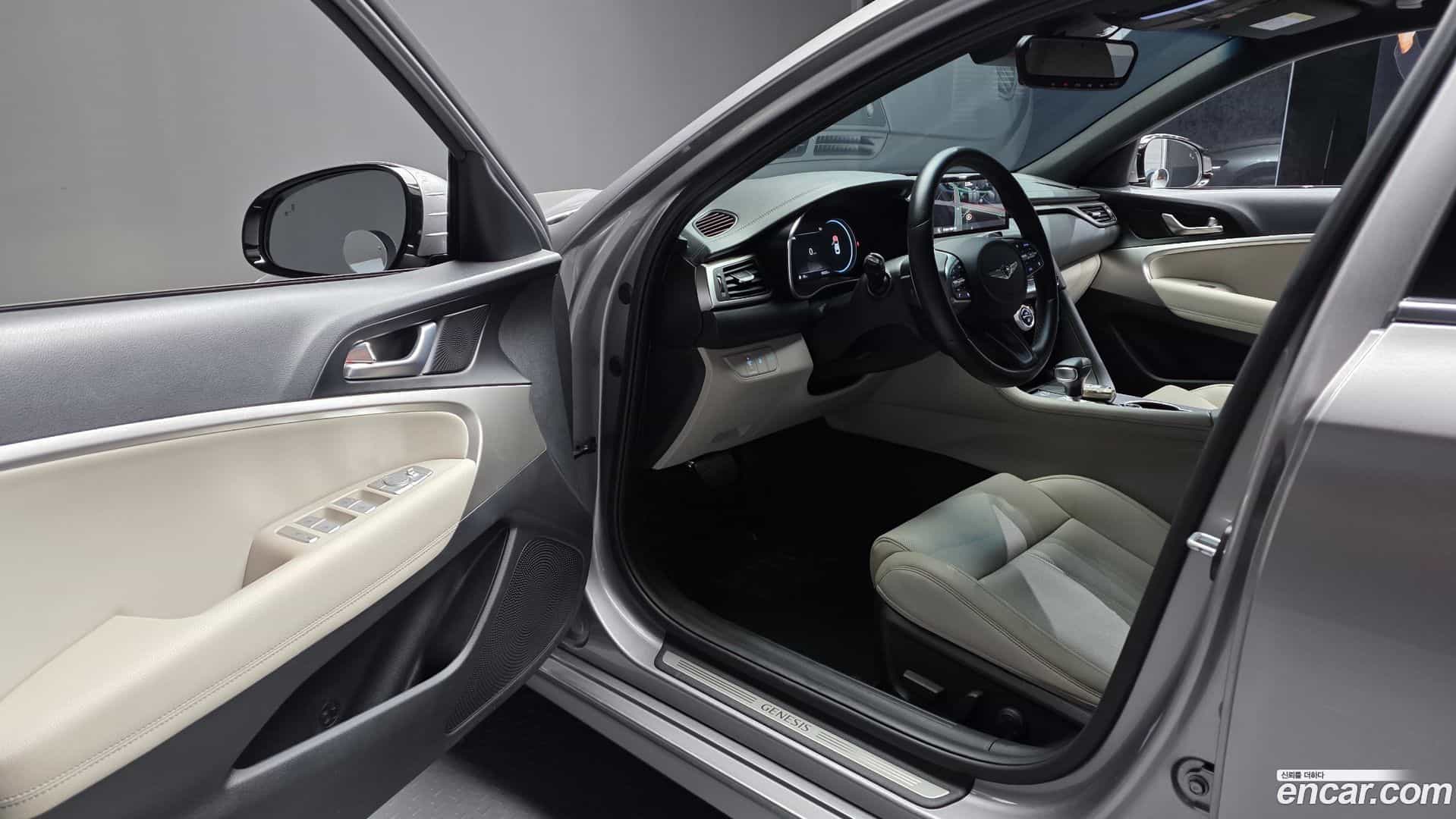 G70 Genesis 2021.1-INNER-010