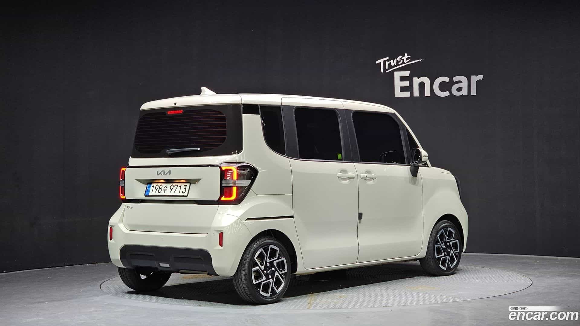 RAY Kia 2022.11-OUTER-002