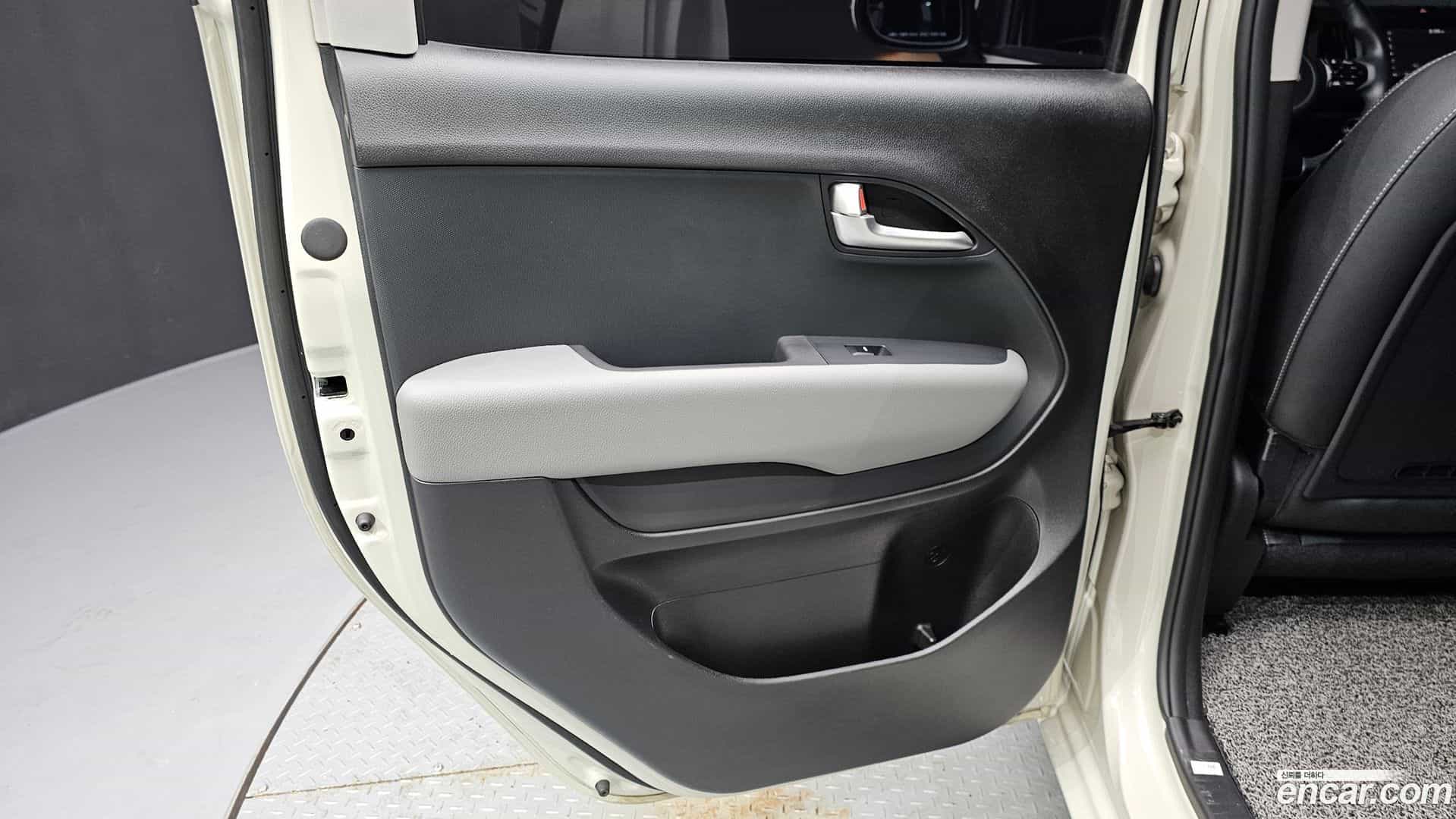 RAY Kia 2022.11-INNER-035