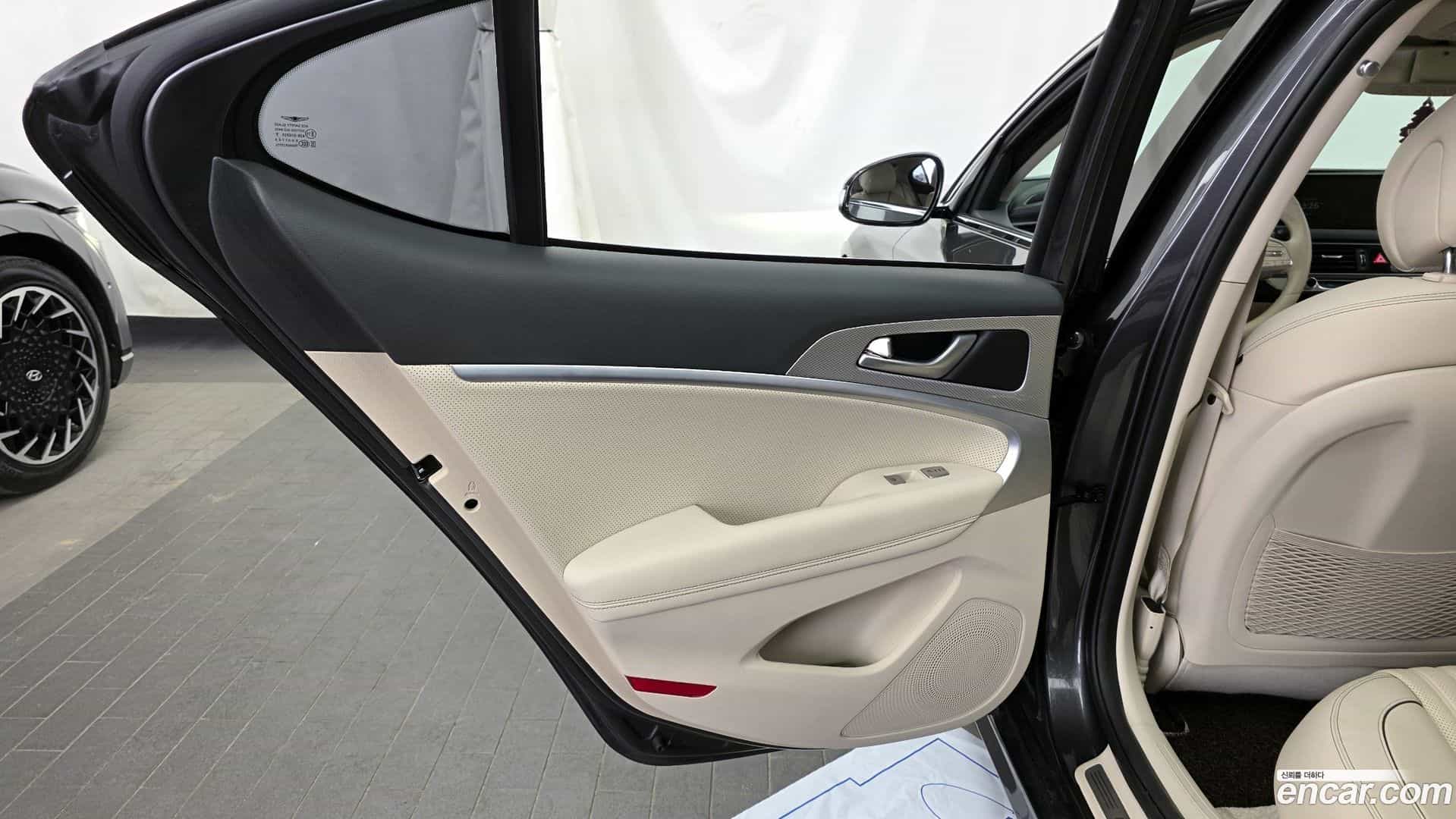 G70 Genesis 2021.3-INNER-035