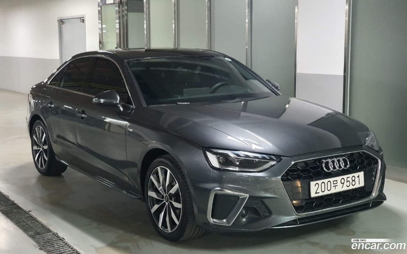 Main__Slider__Photo:A4 Audi 2023.11-0