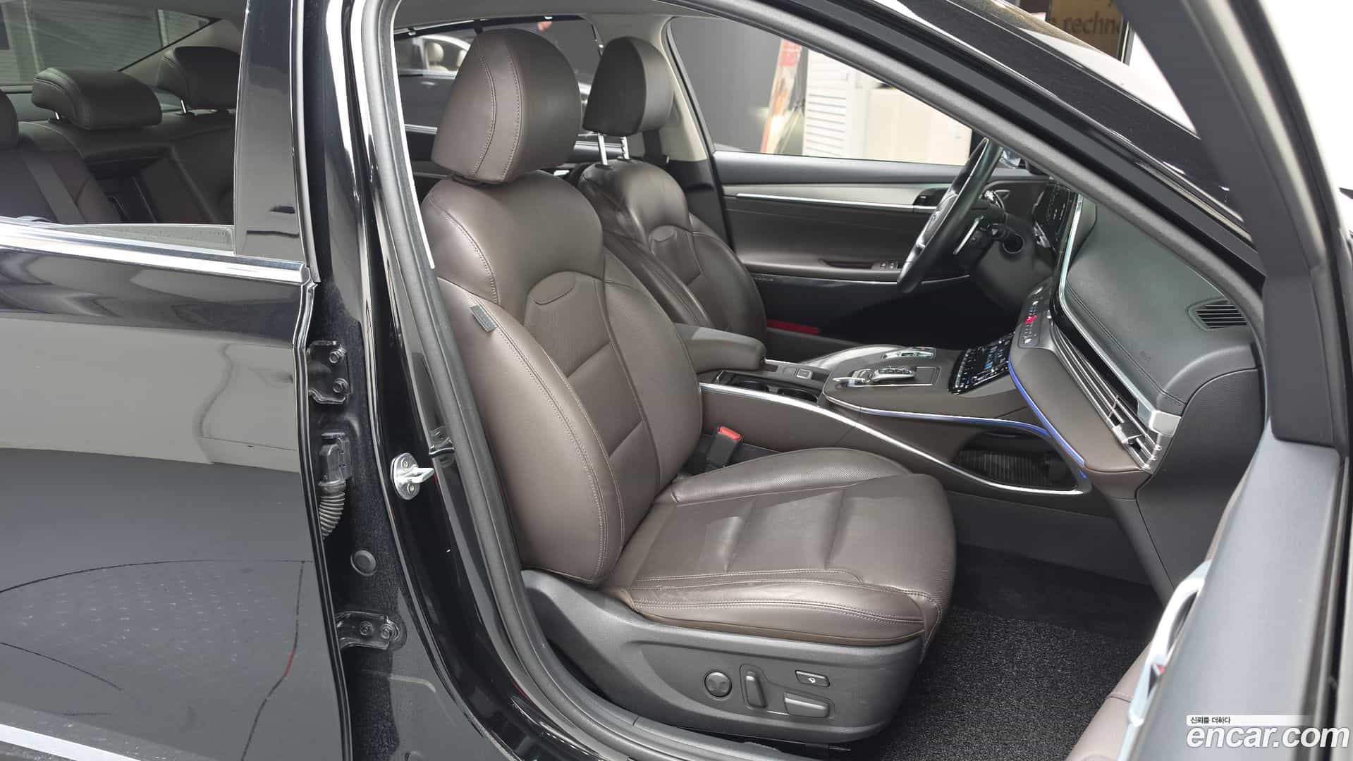 Grandeur Hyundai 2020.2-OPTION-016