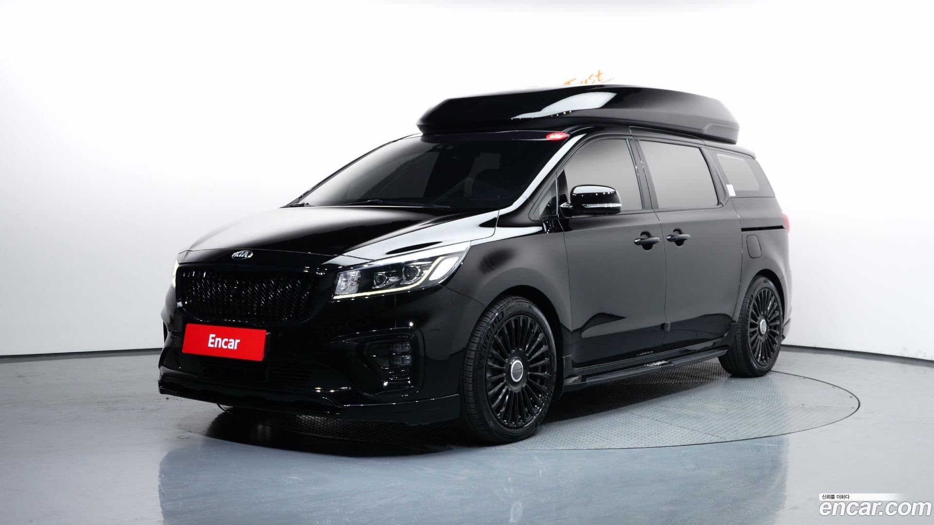 Main__Slider__Photo:Canival Kia 2018.11-0