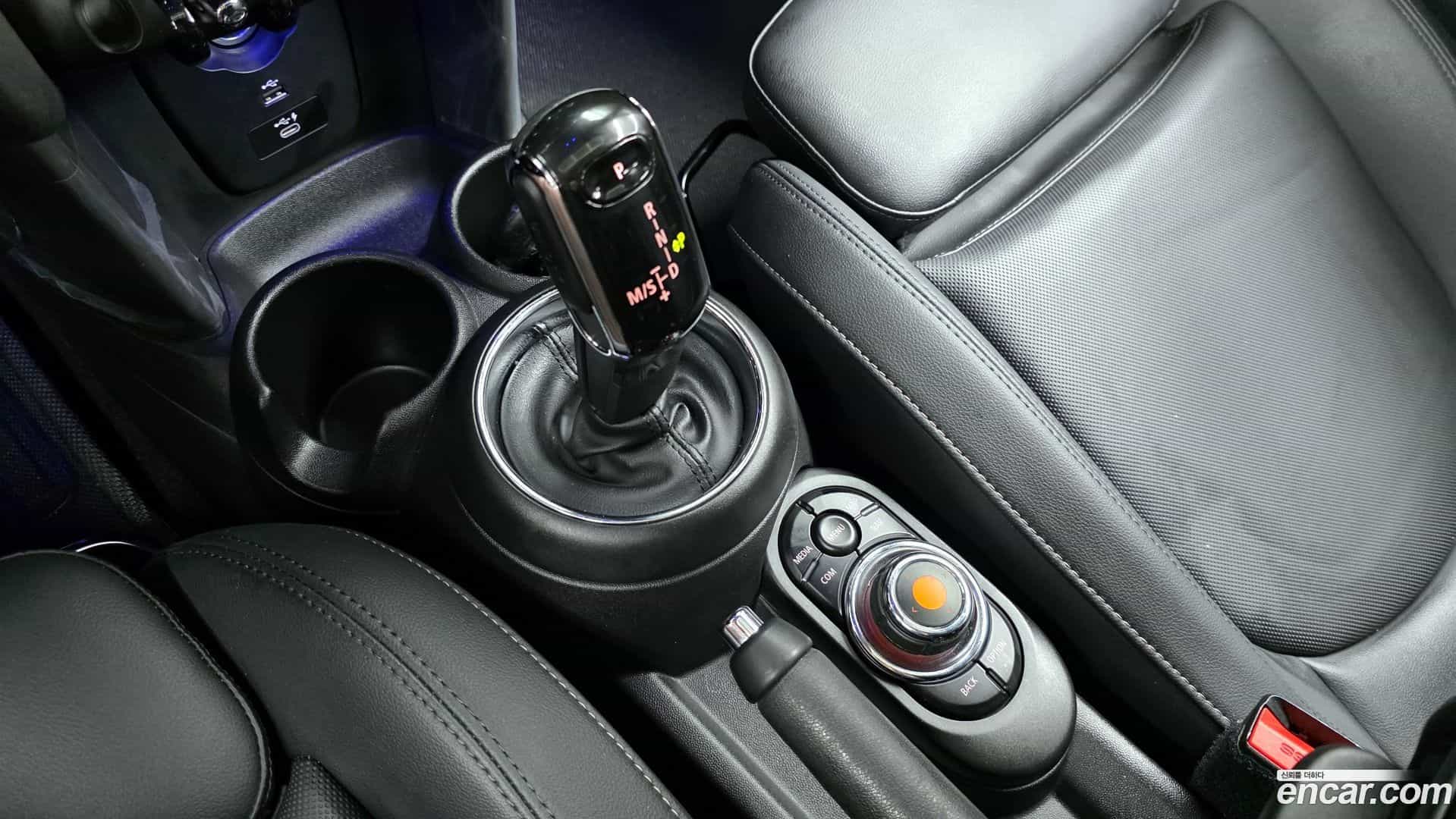 Cooper Mini 2020.11-INNER-009