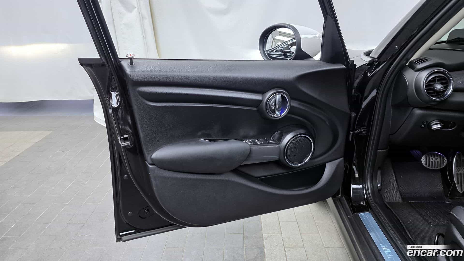 Cooper Mini 2020.11-INNER-034