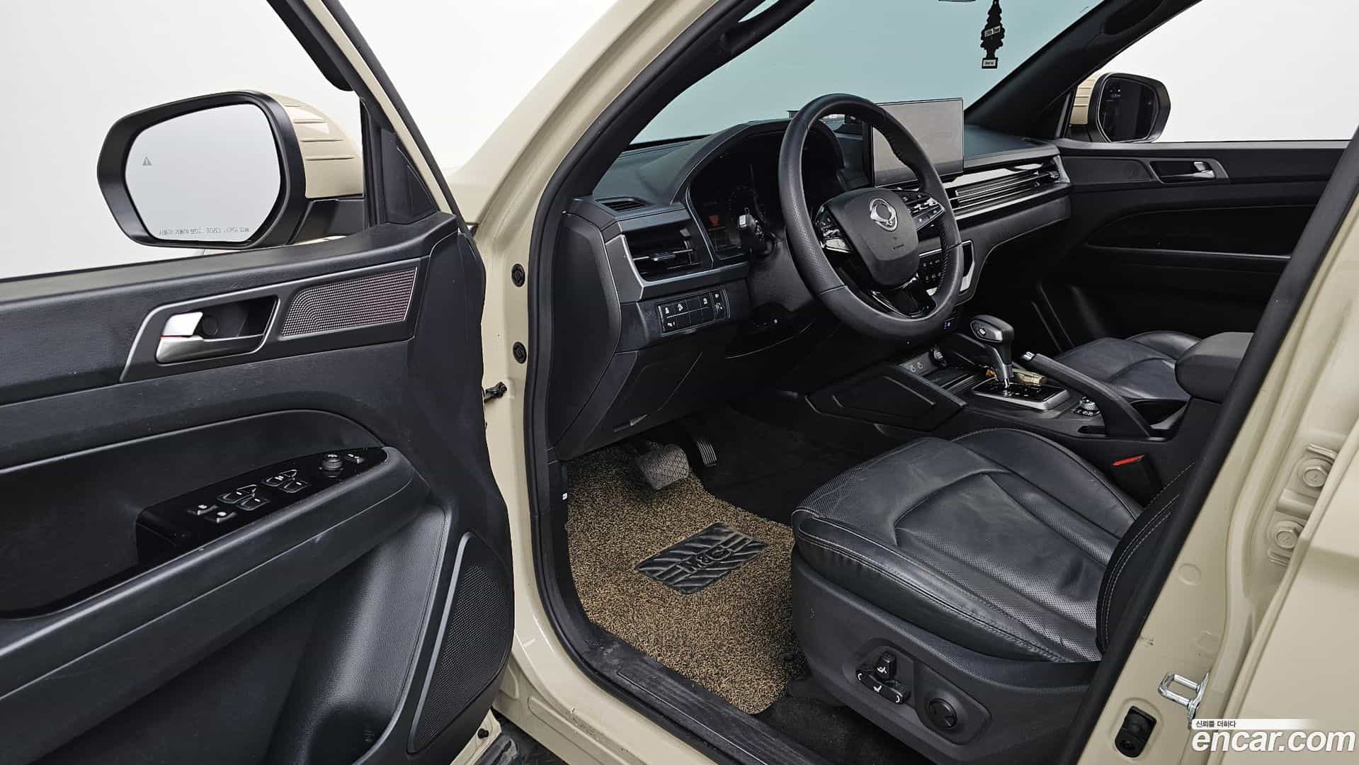Rexton KG Mobility 2023.4-INNER-010