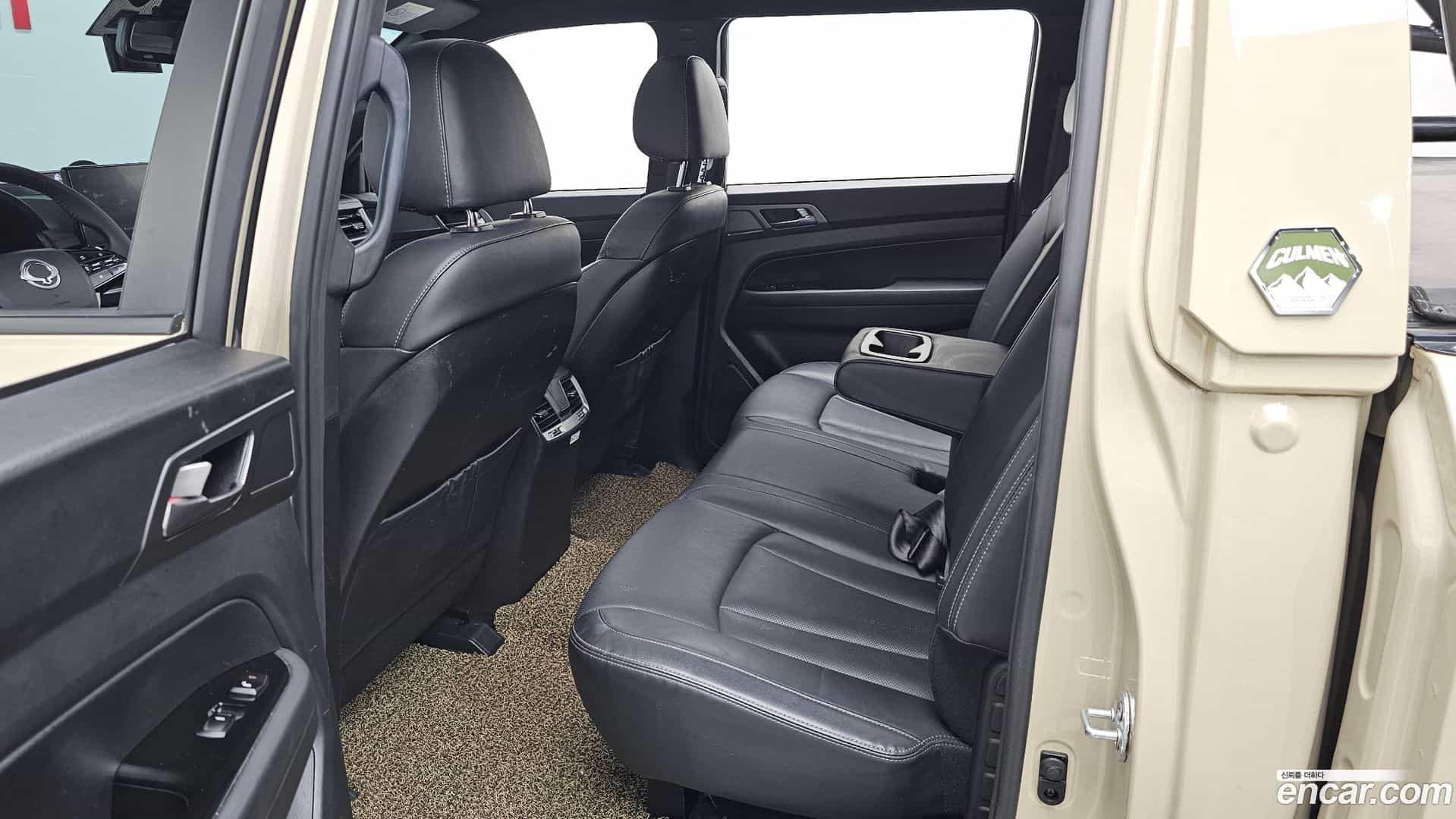 Rexton KG Mobility 2023.4-INNER-036