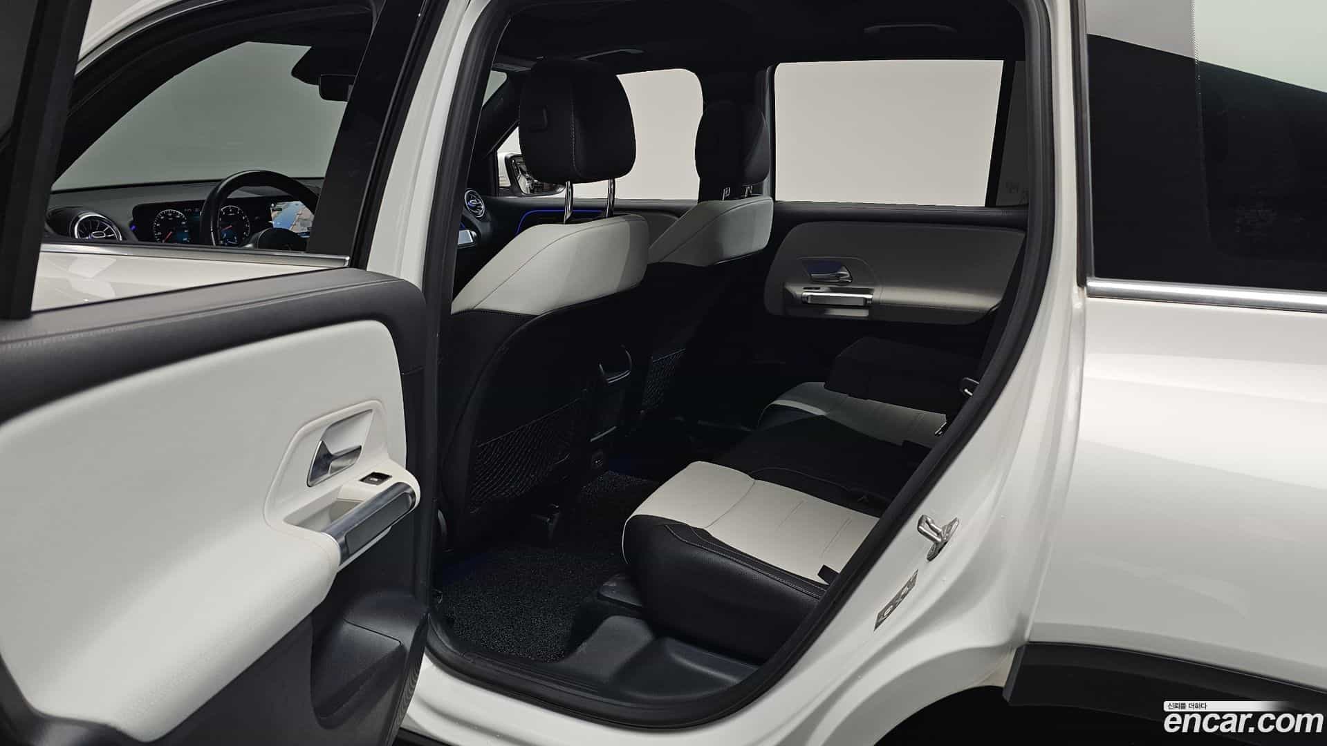 GLB-Class Mercedes-Benz 2021.1-OPTION-015
