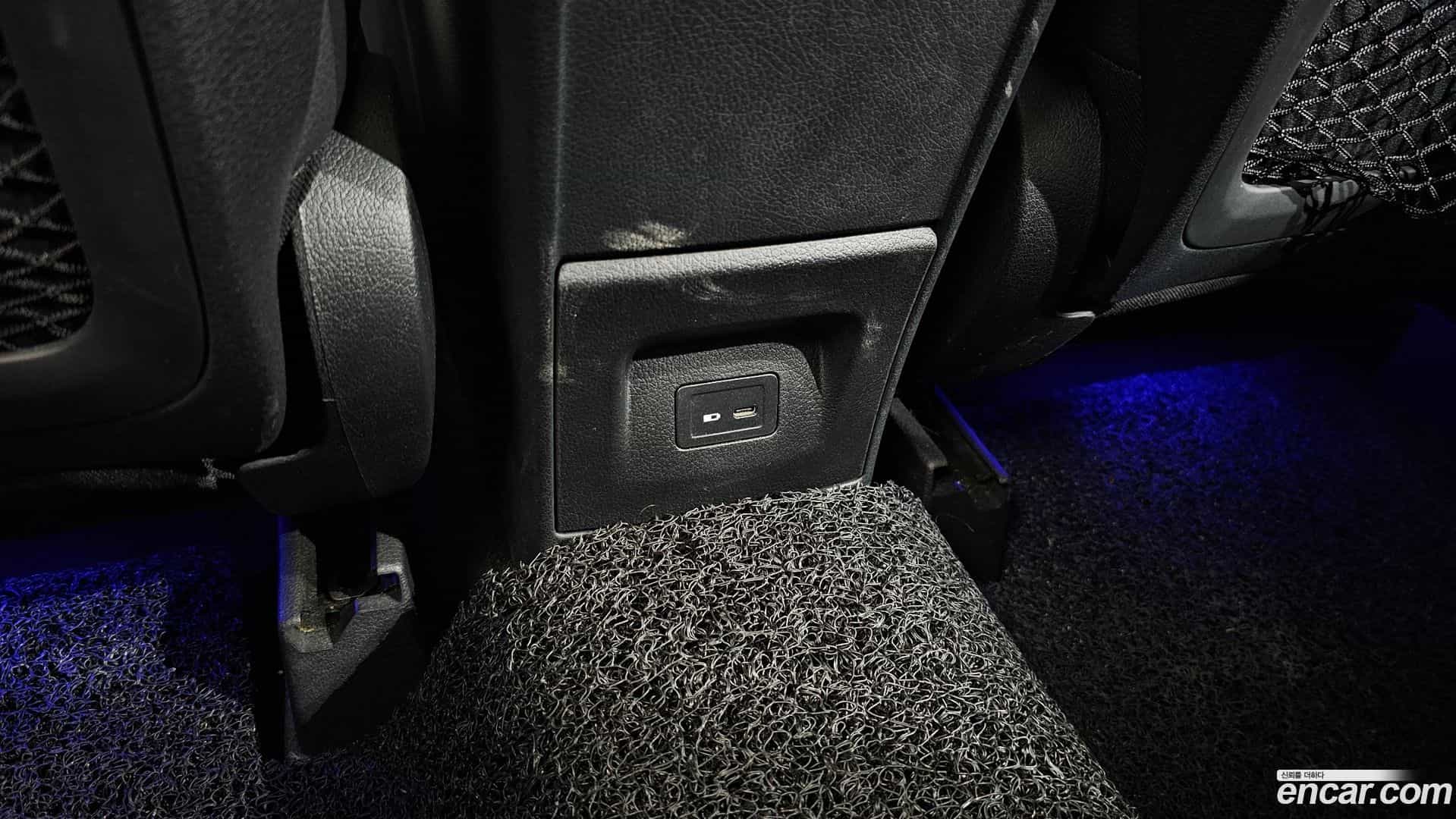 GLB-Class Mercedes-Benz 2021.1-OPTION-046