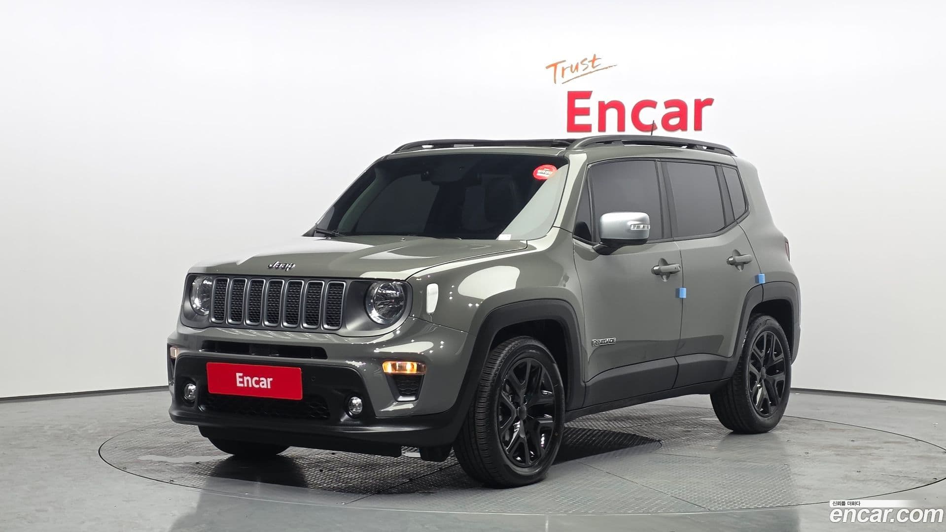 Main__Slider__Photo:Renegade Jeep 2022.11-0
