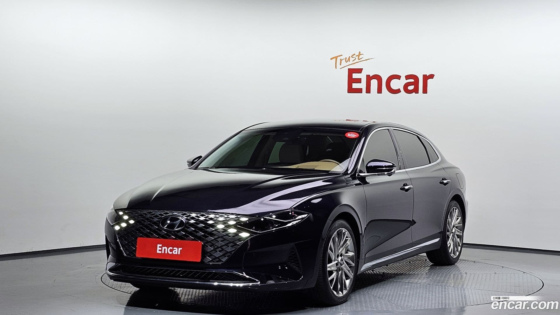 Main__Slider__Photo:Grandeur Hyundai 2021.3-0