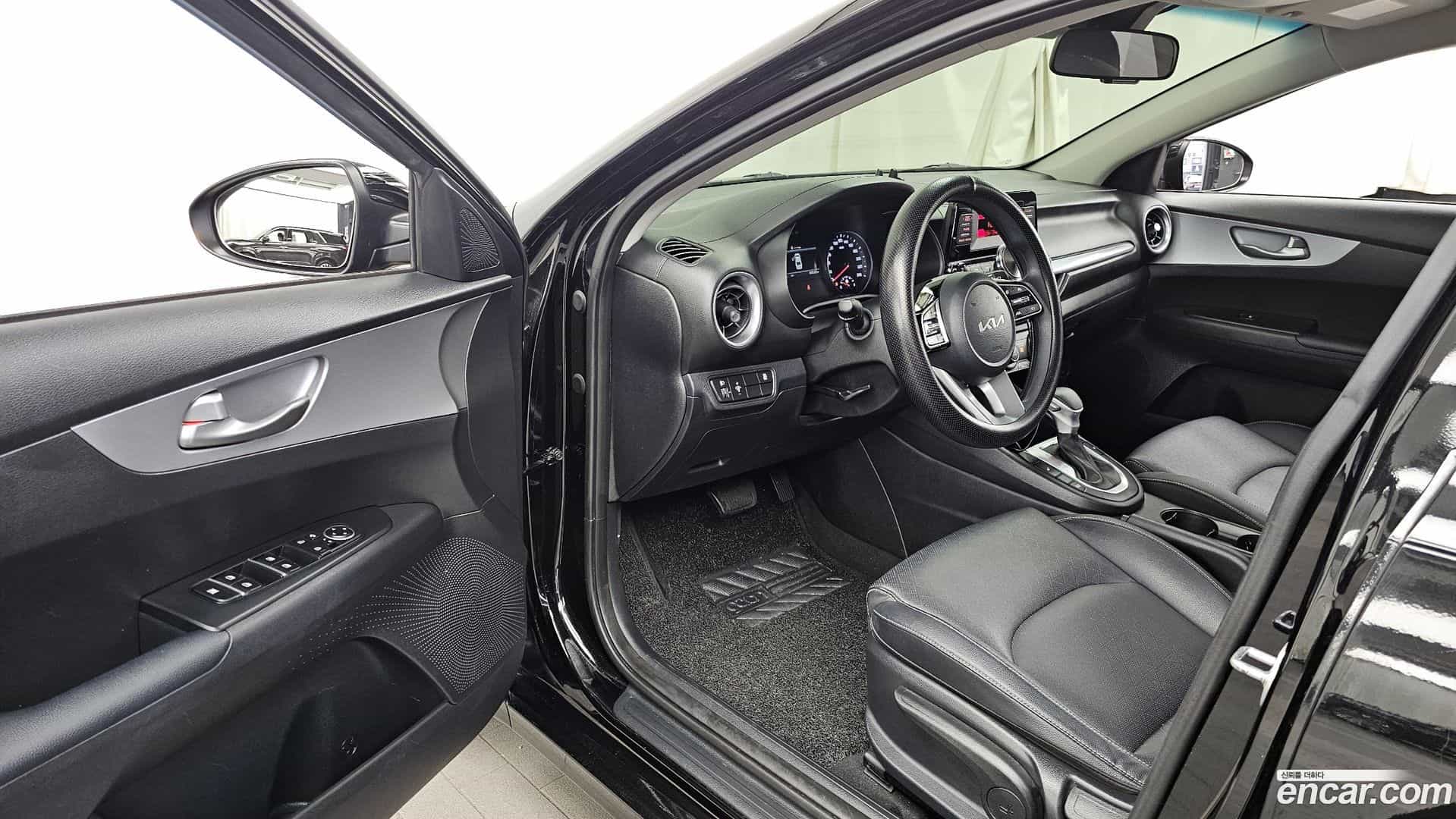 K3 Kia 2022.0-INNER-010