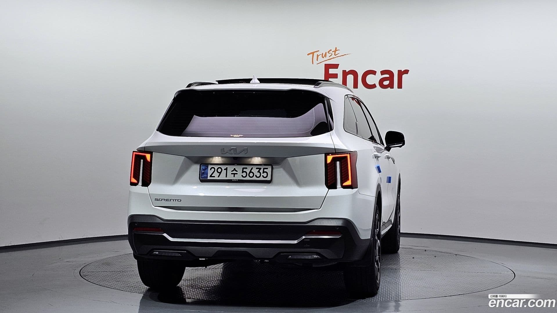 Main__Slider__Photo:Sorento Kia 2024.1-3