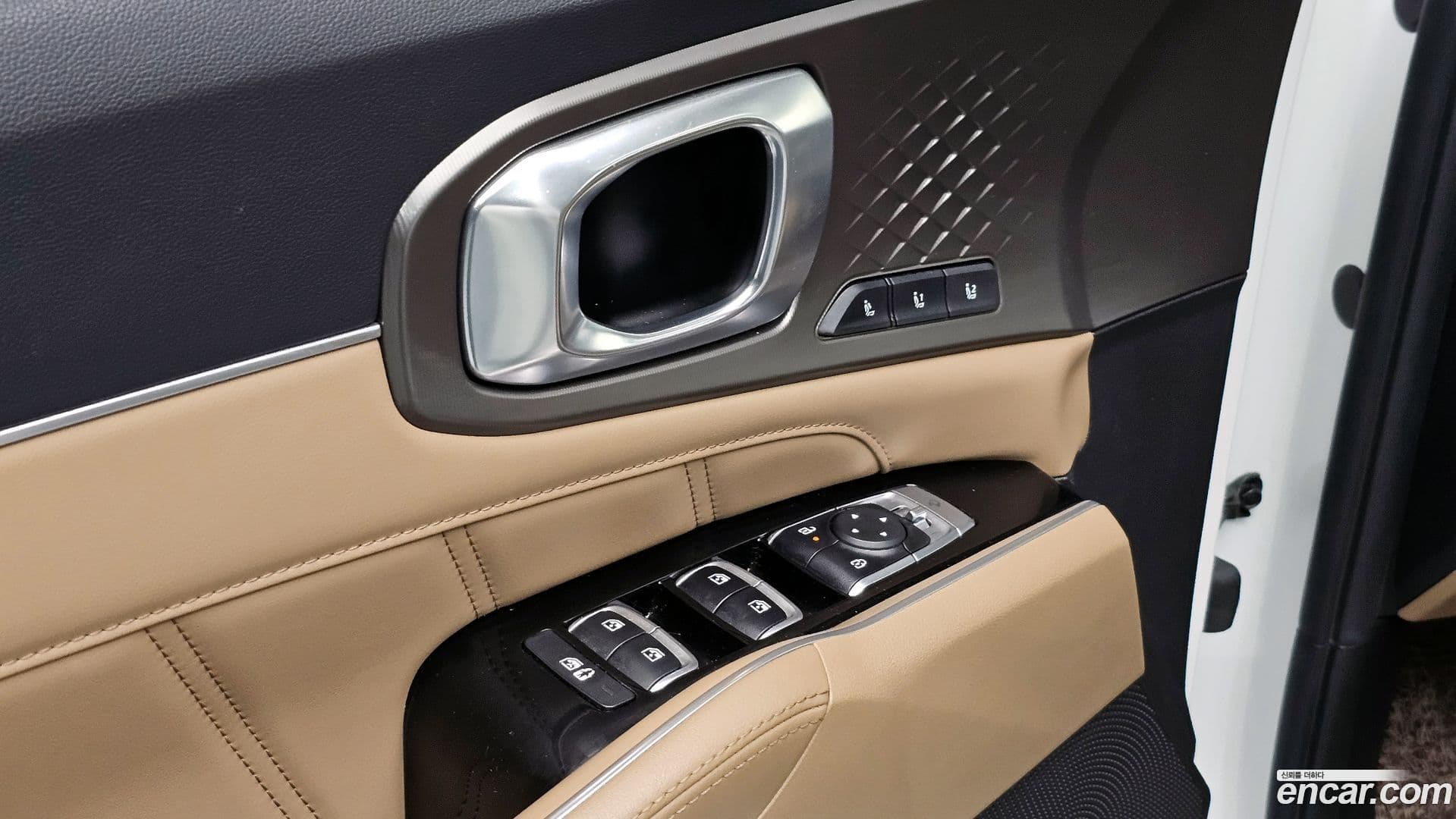 Main__Slider__Photo:Sorento Kia 2024.1-12