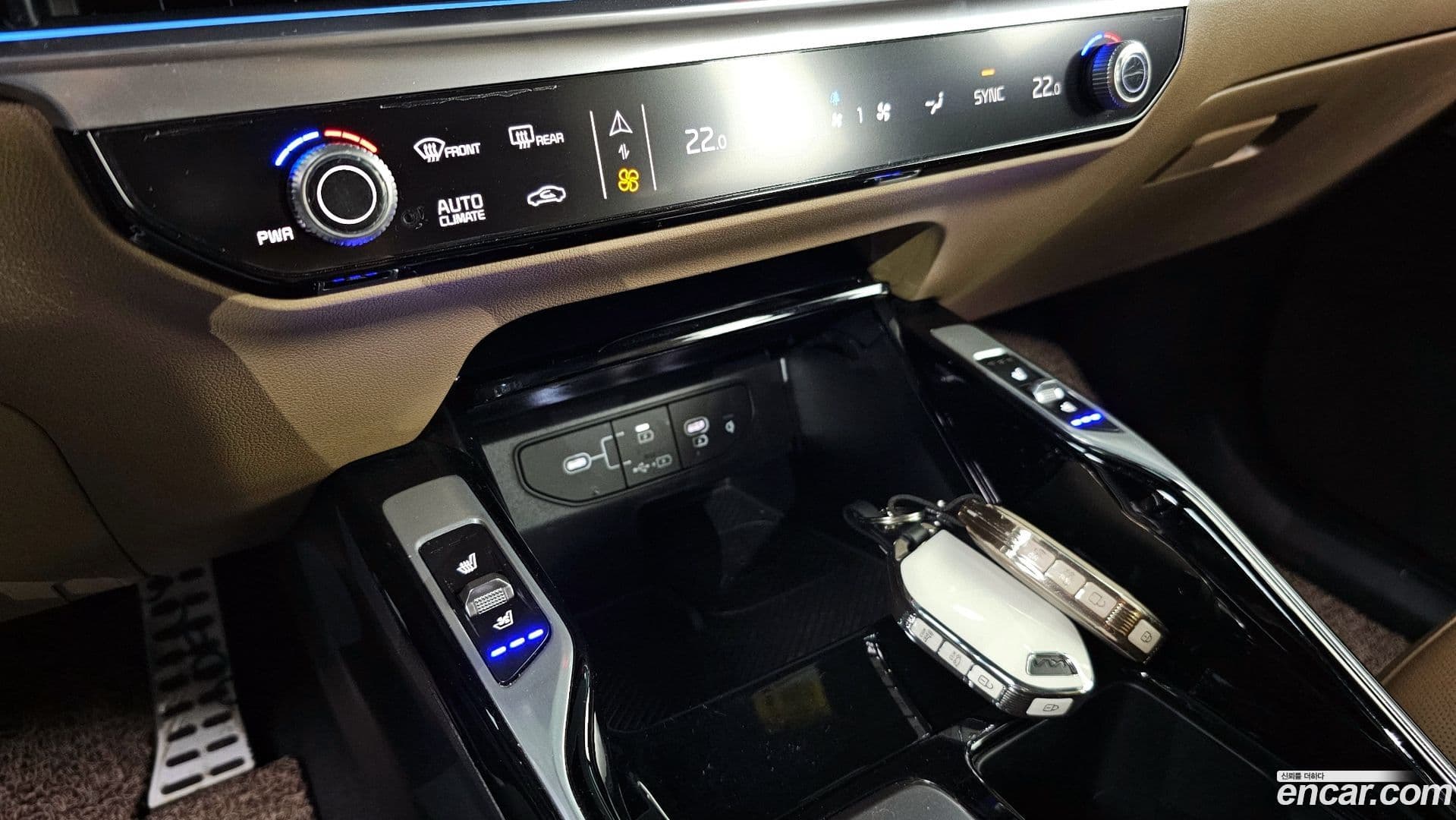 Main__Slider__Photo:Sorento Kia 2024.1-26