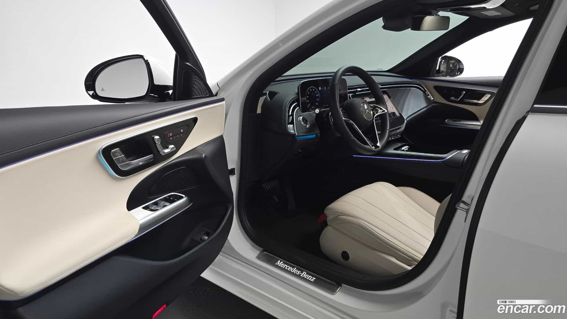 E-Class Mercedes-Benz 2025.10-INNER-010