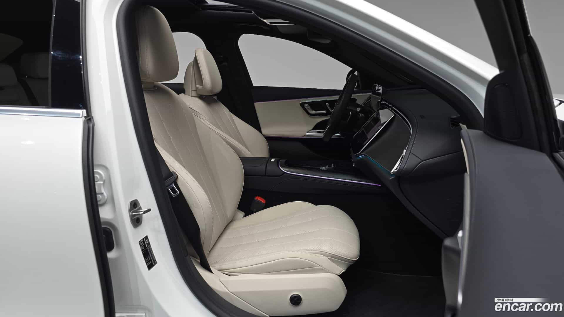 E-Class Mercedes-Benz 2025.10-OPTION-015