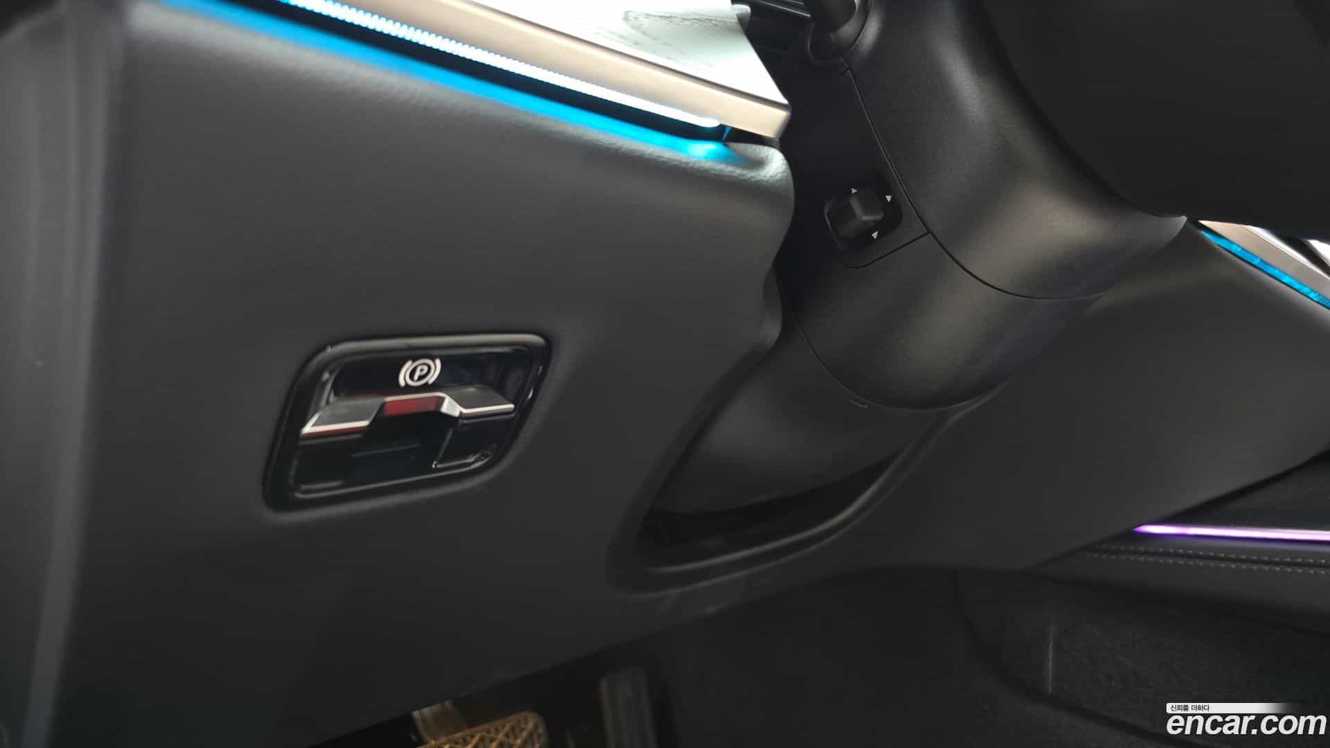 E-Class Mercedes-Benz 2025.10-OPTION-043