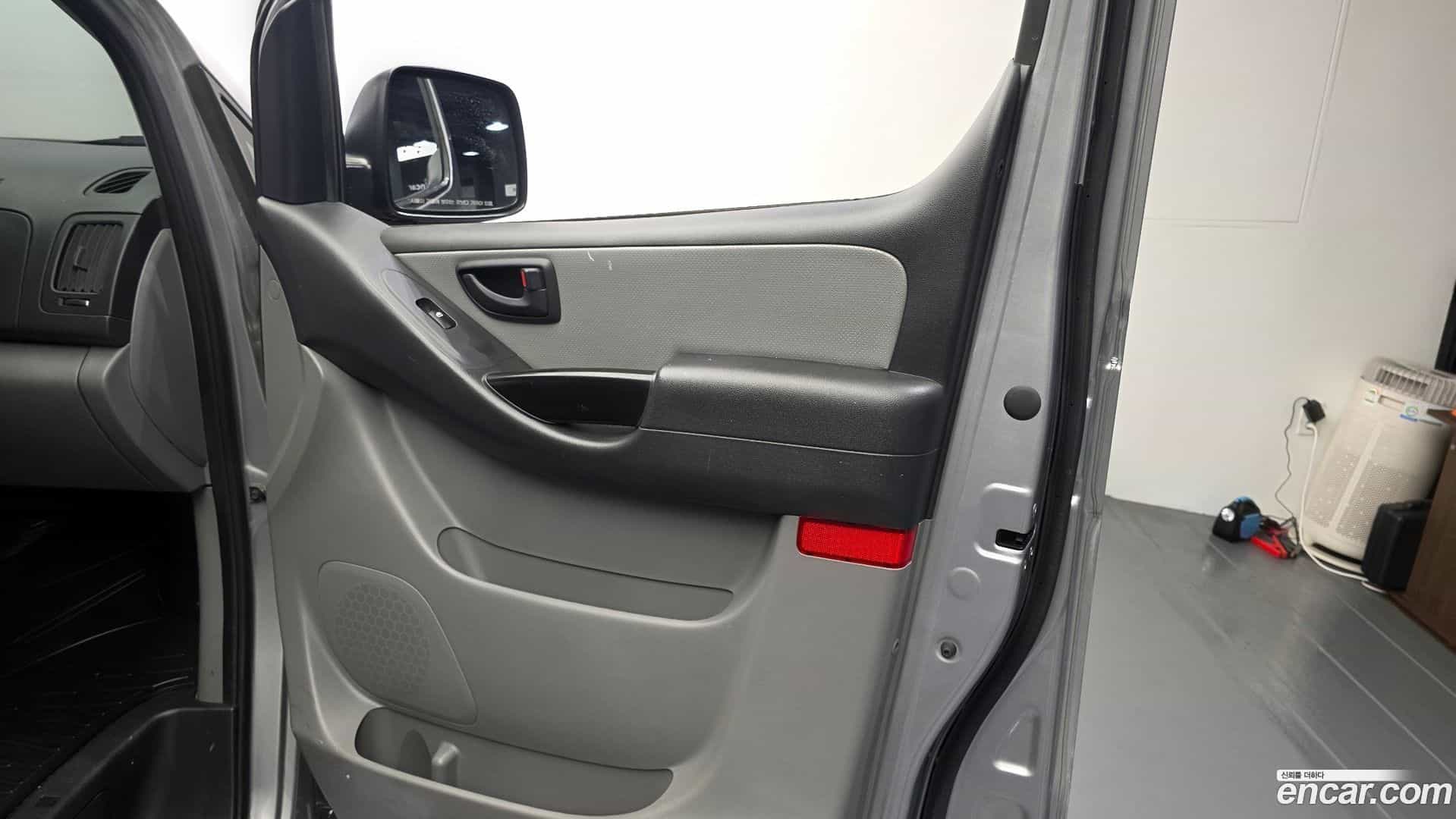 Starex Hyundai 2018.9-INNER-035
