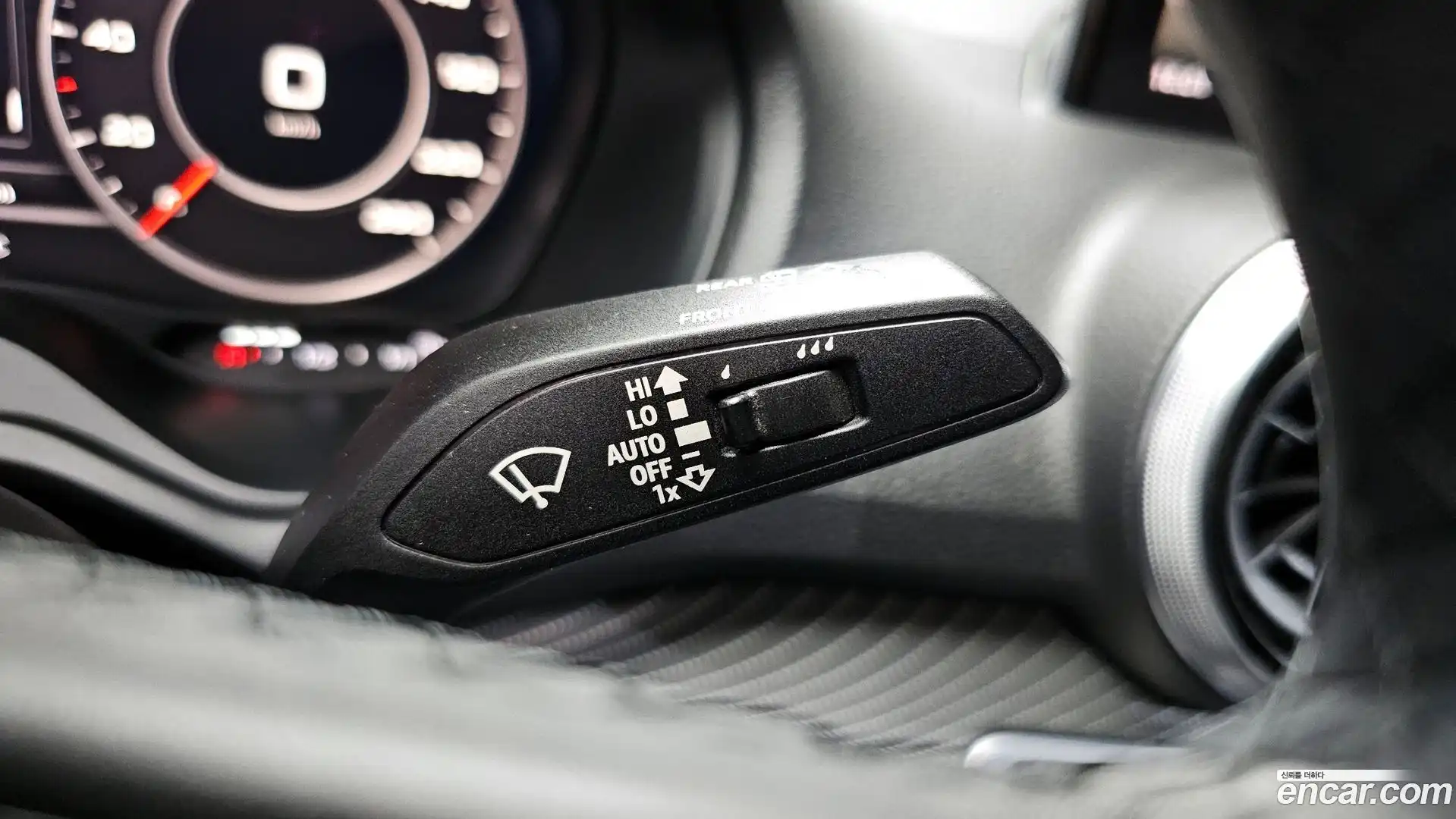 Q2 Audi 2023.2-OPTION-022