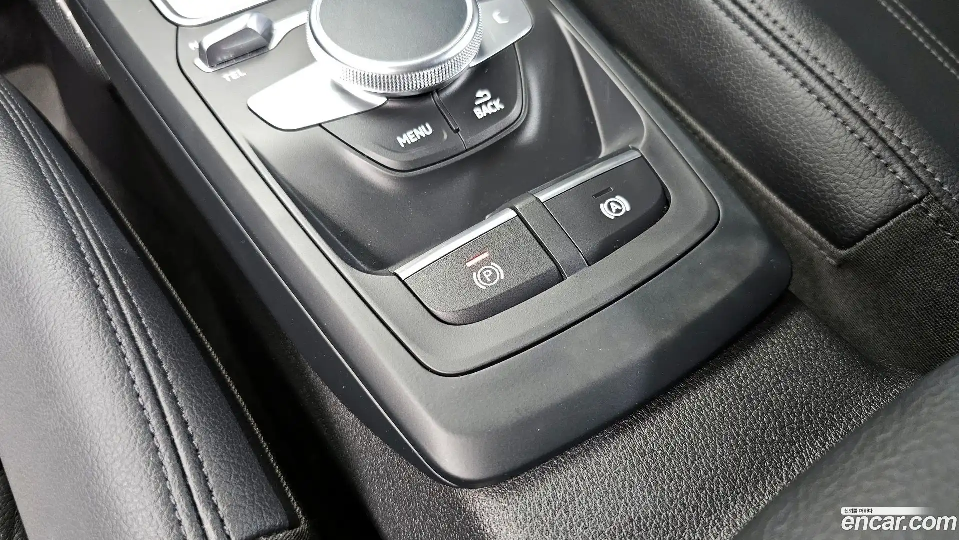 Q2 Audi 2023.2-OPTION-044