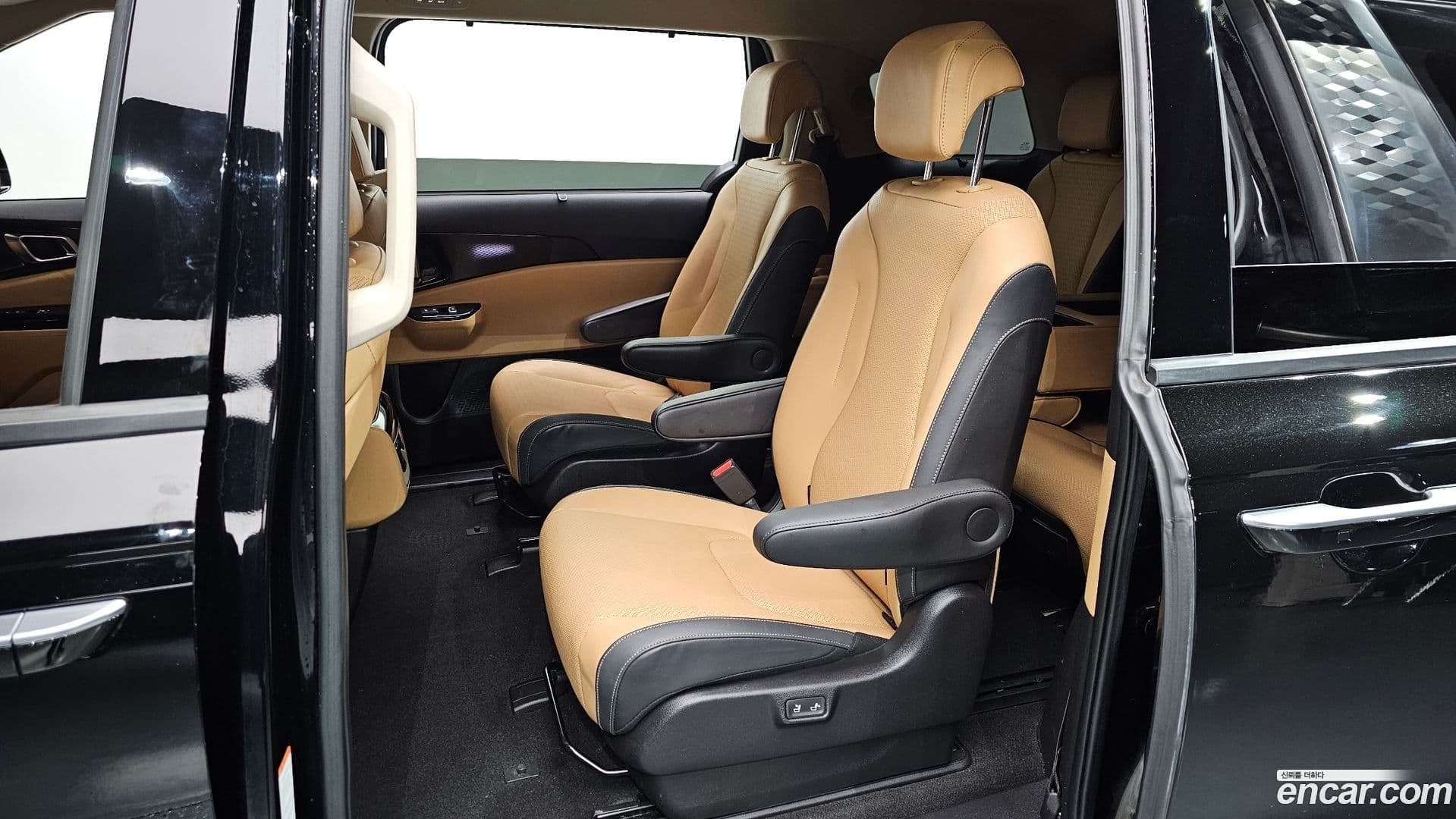 Main__Slider__Photo:Canival Kia 2022.9-31