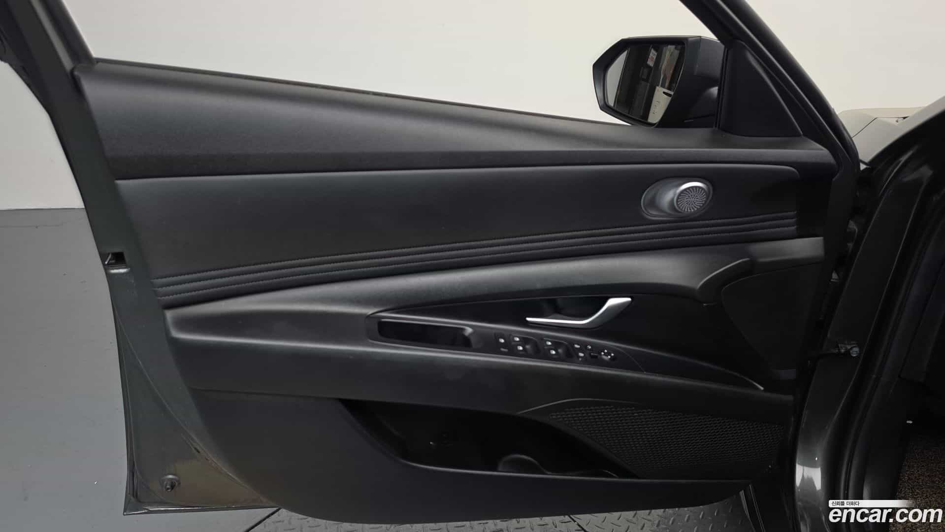 AVANTE Hyundai 2022.0-INNER-034