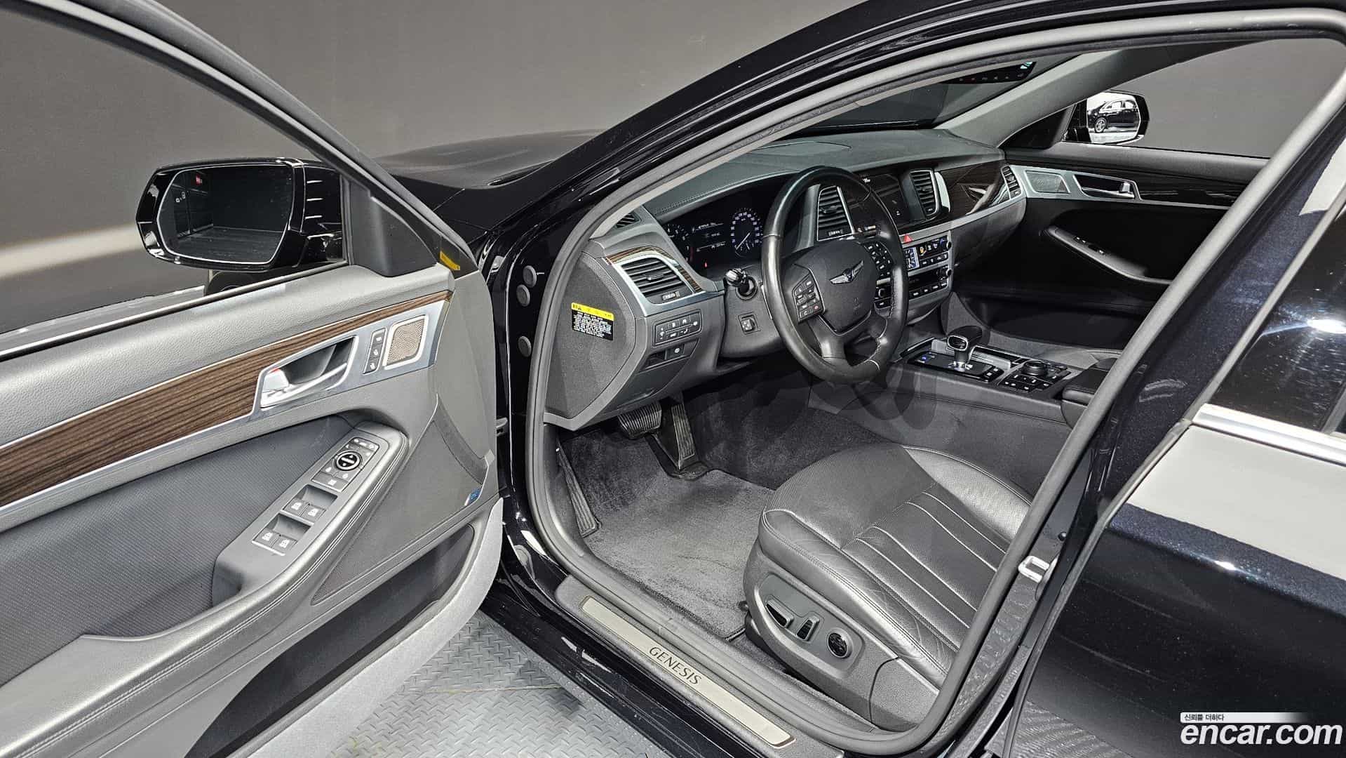 G80 Genesis 2020.1-INNER-010