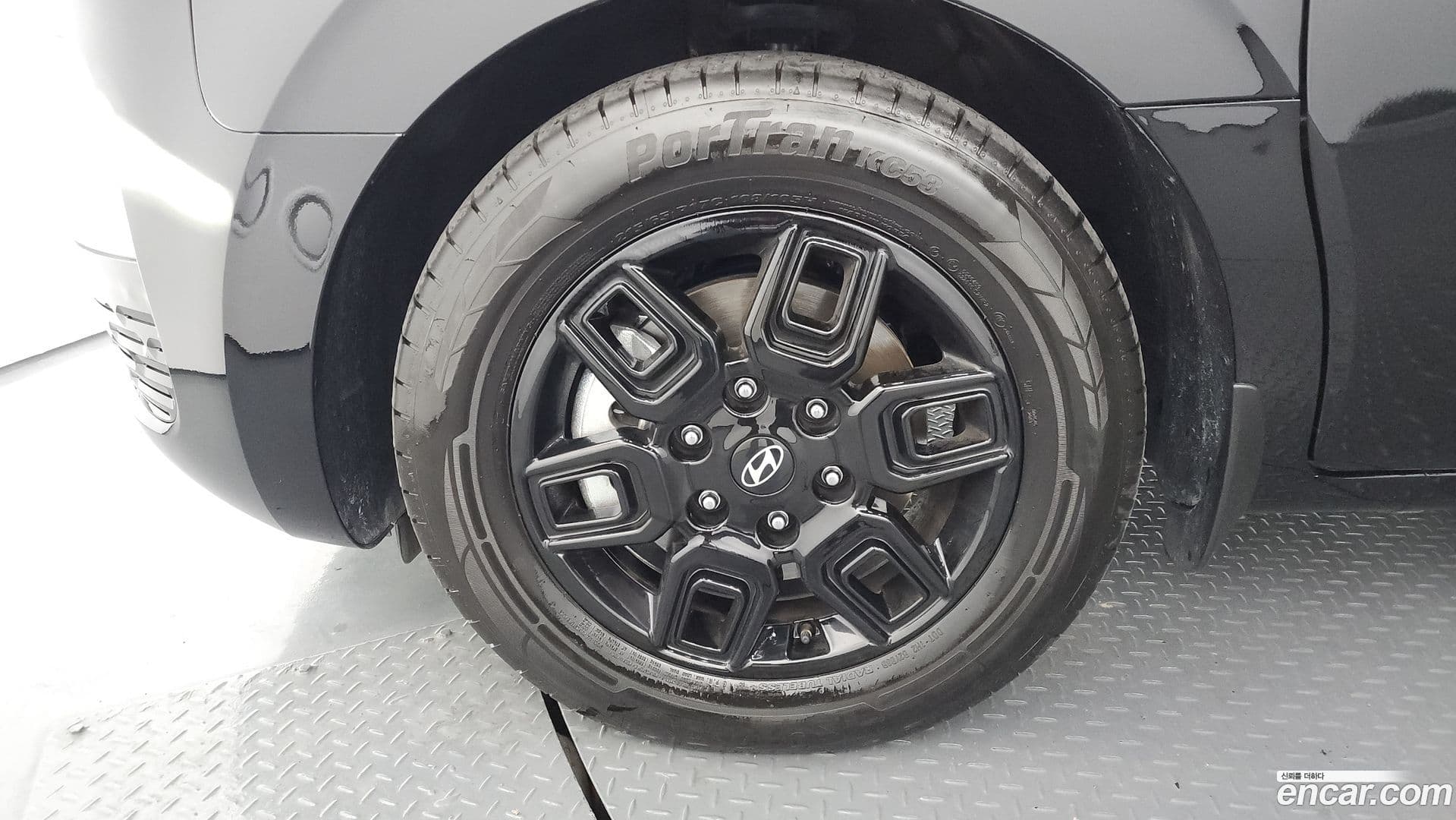 Main__Slider__Photo:Staria Hyundai 2024.6-4
