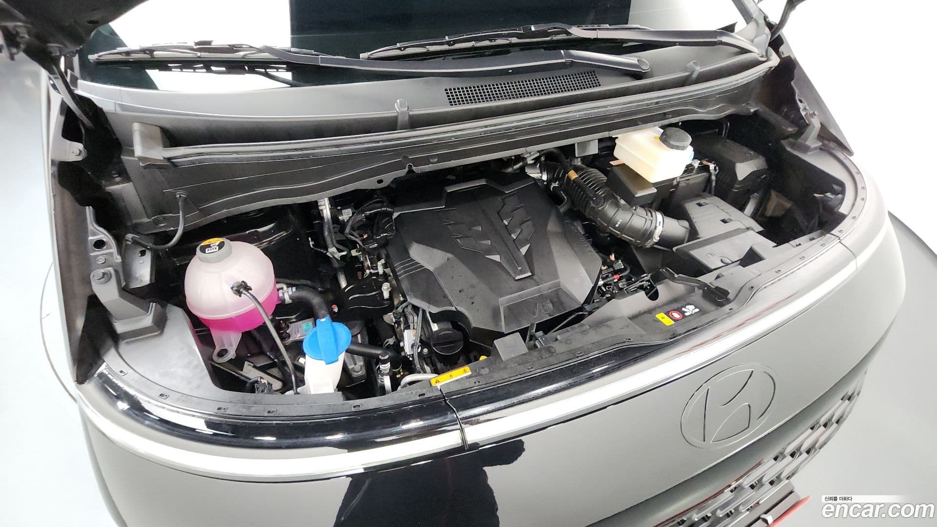 Main__Slider__Photo:Staria Hyundai 2024.6-5