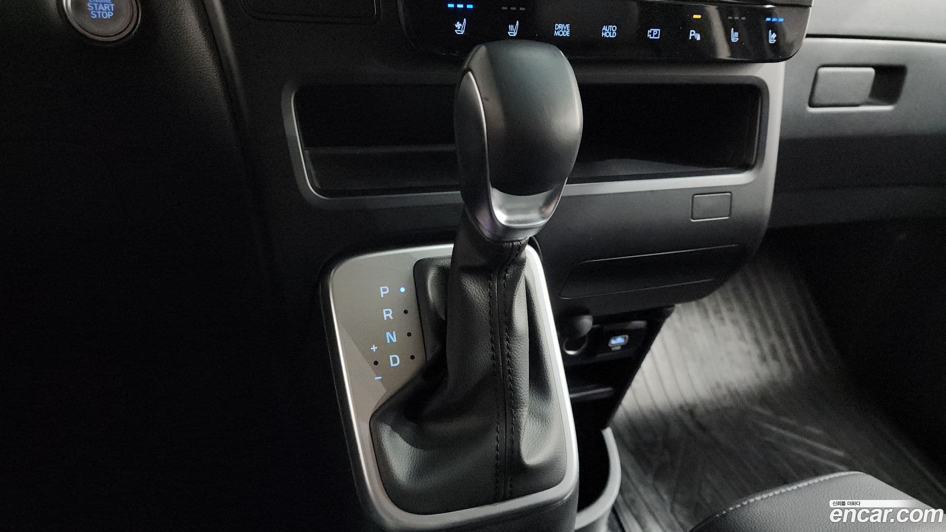 Main__Slider__Photo:Staria Hyundai 2024.6-8