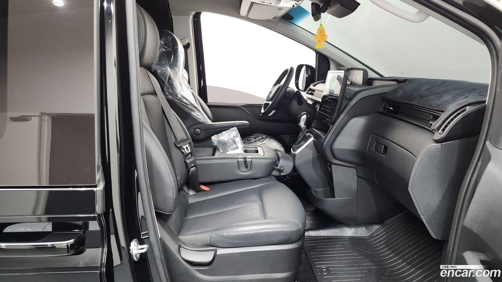 Main__Slider__Photo:Staria Hyundai 2024.6-10