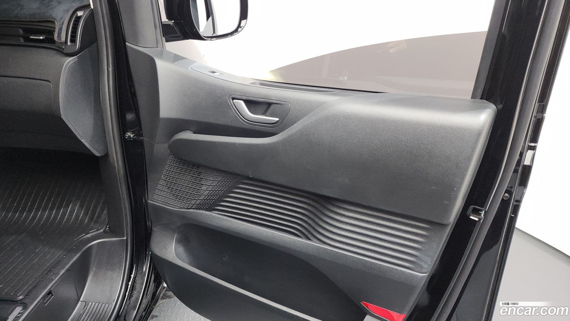 Main__Slider__Photo:Staria Hyundai 2024.6-23