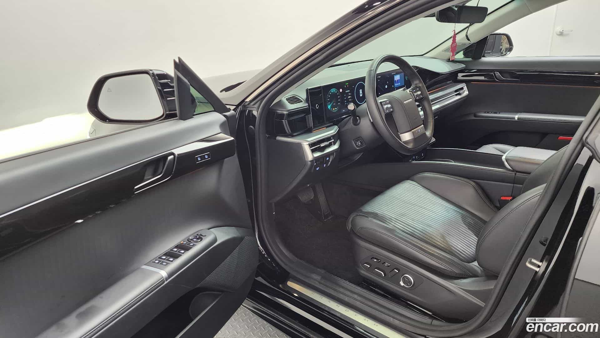 Grandeur Hyundai 2023.8-INNER-010