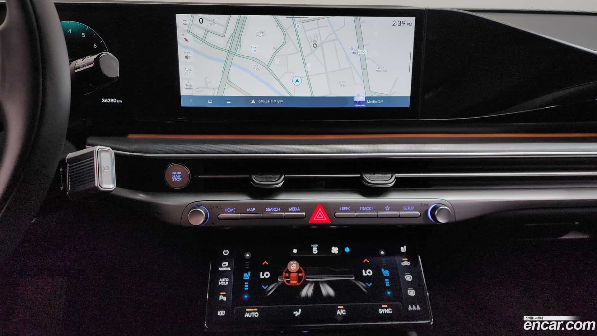 Grandeur Hyundai 2023.8-OPTION-017