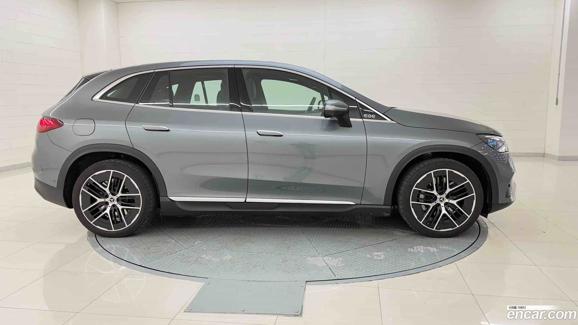 EQE Mercedes-Benz 2025.4-OUTER-006