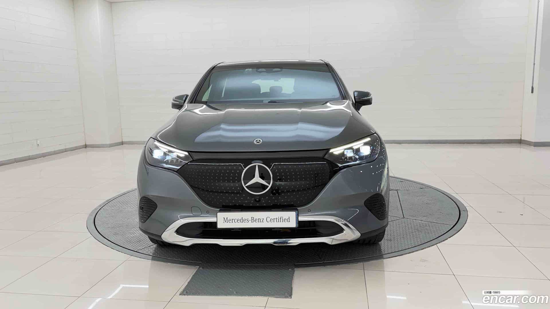 EQE Mercedes-Benz 2025.4-INNER-008