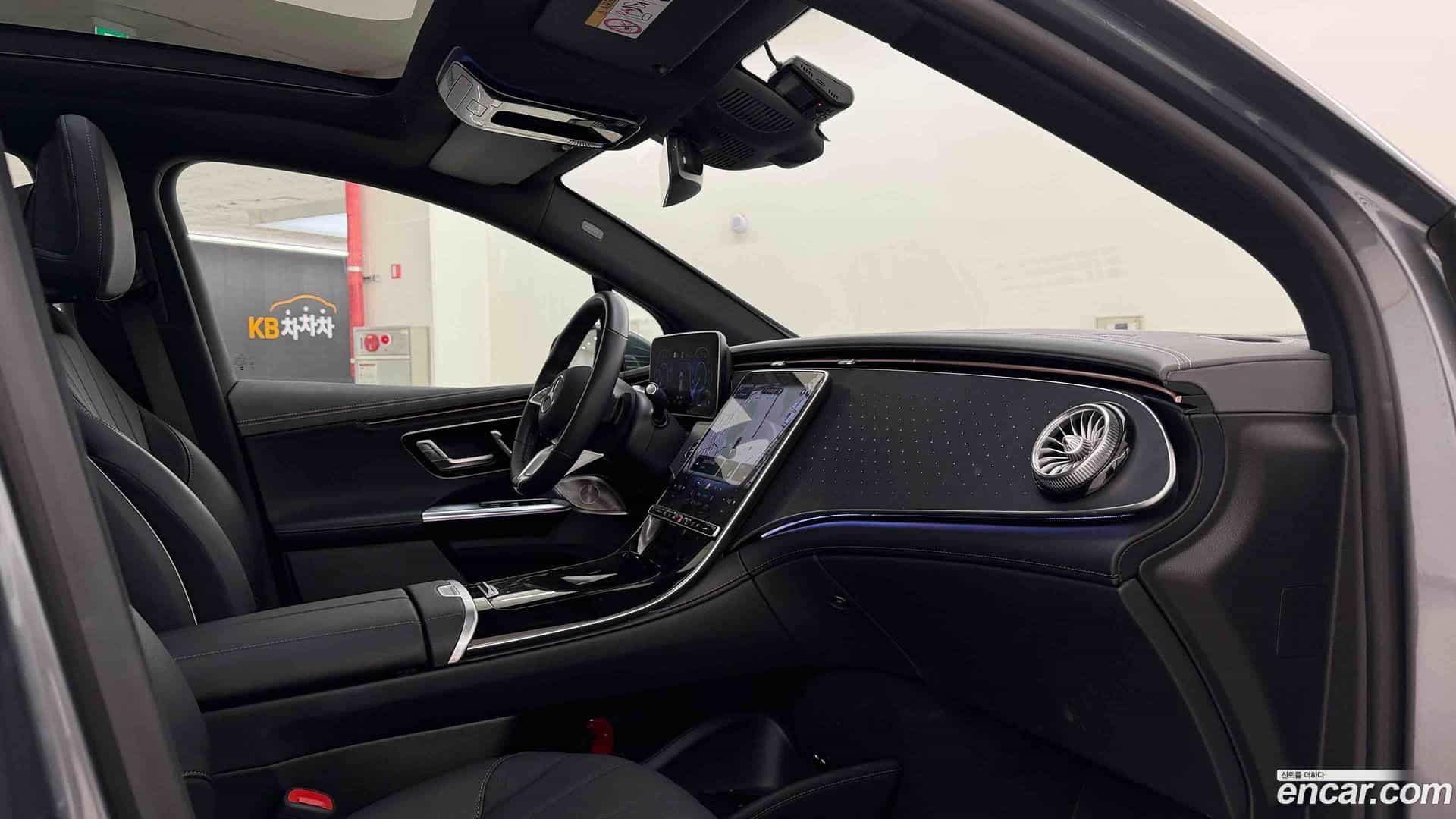 EQE Mercedes-Benz 2025.4-OPTION-021