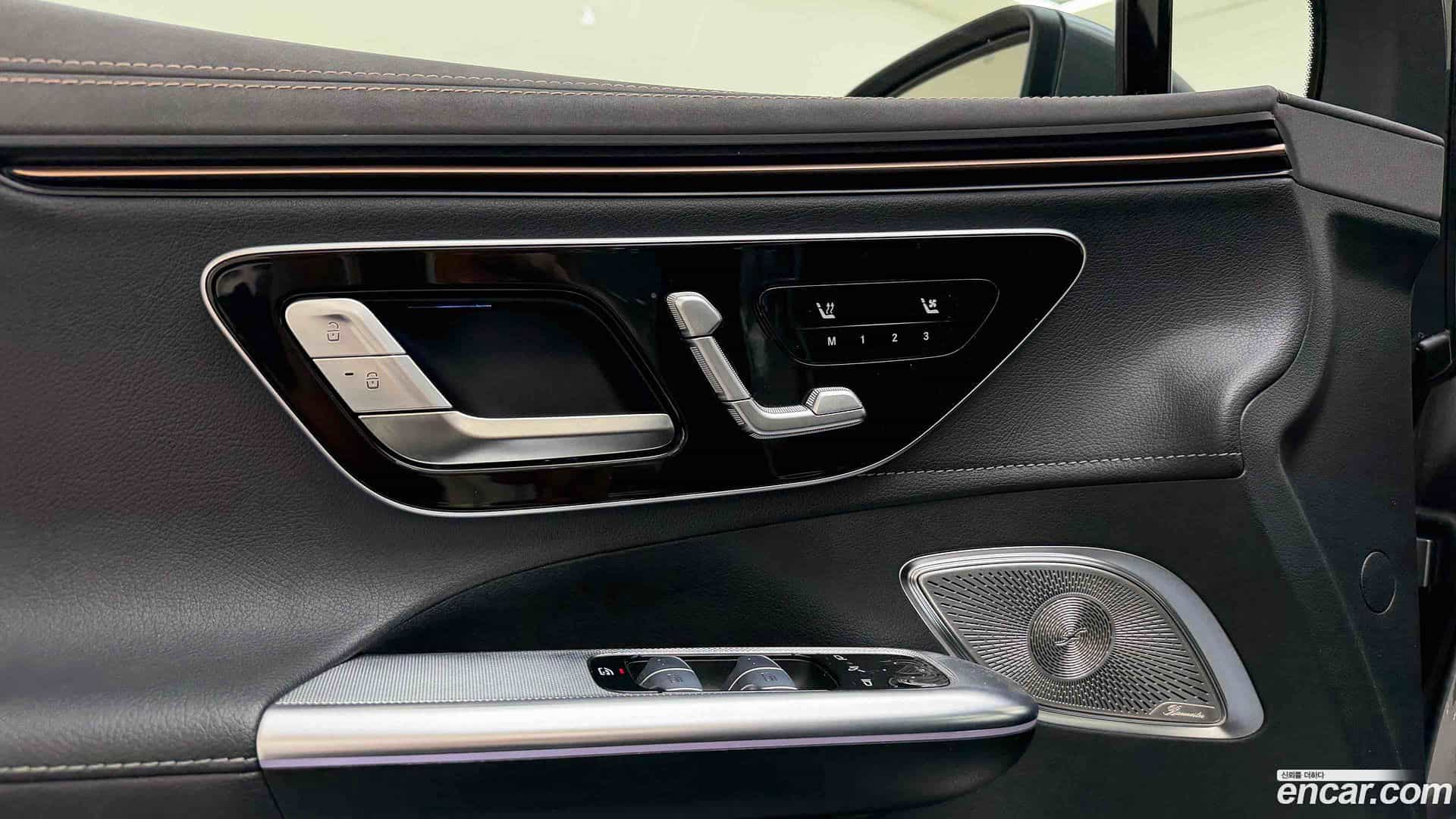 EQE Mercedes-Benz 2025.4-OPTION-024