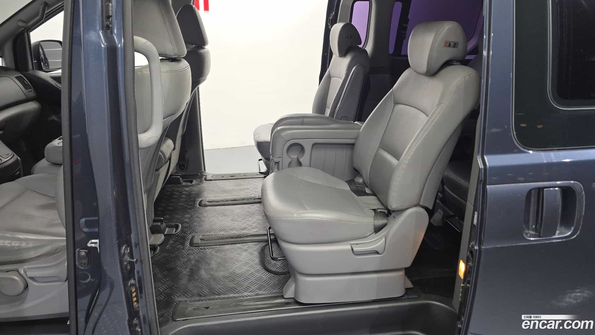 Starex Hyundai 2018.8-INNER-036