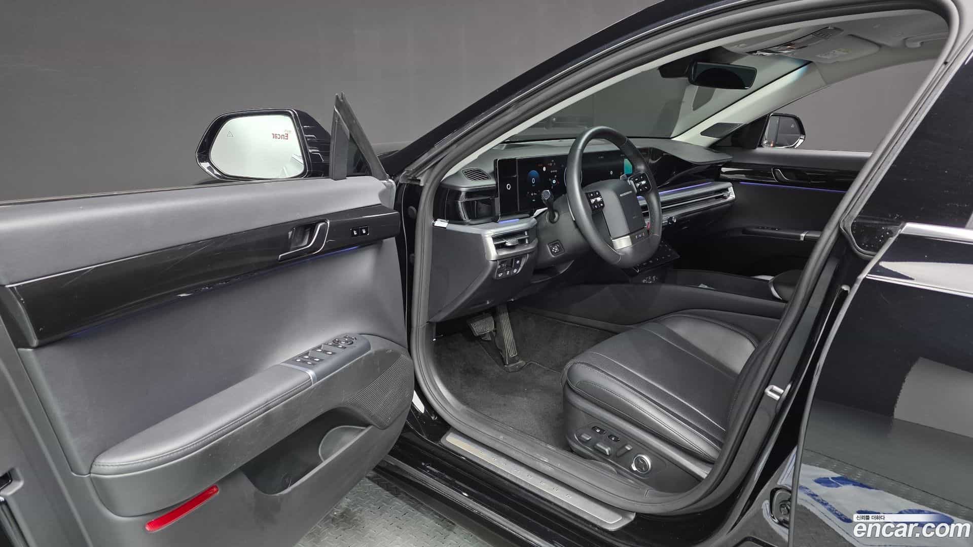 Grandeur Hyundai 2023.1-INNER-010