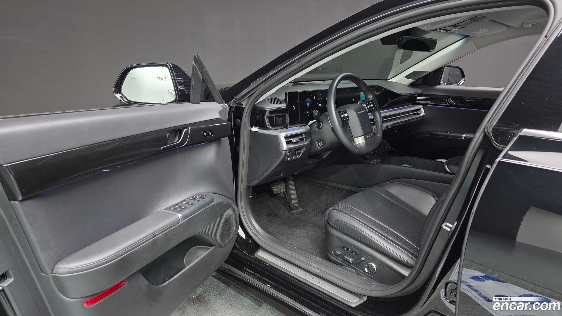 Main__Slider__Photo:Grandeur Hyundai 2023.1-9