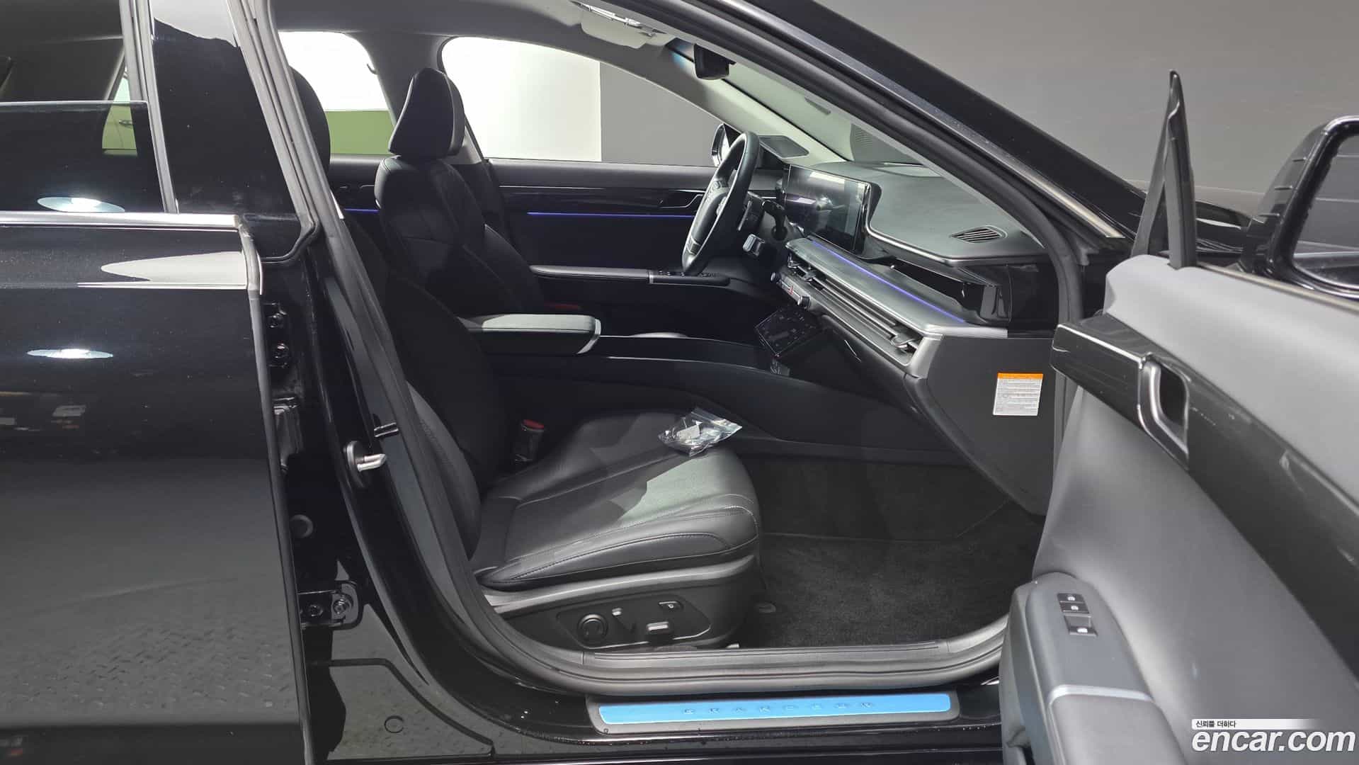 Grandeur Hyundai 2023.1-OPTION-015
