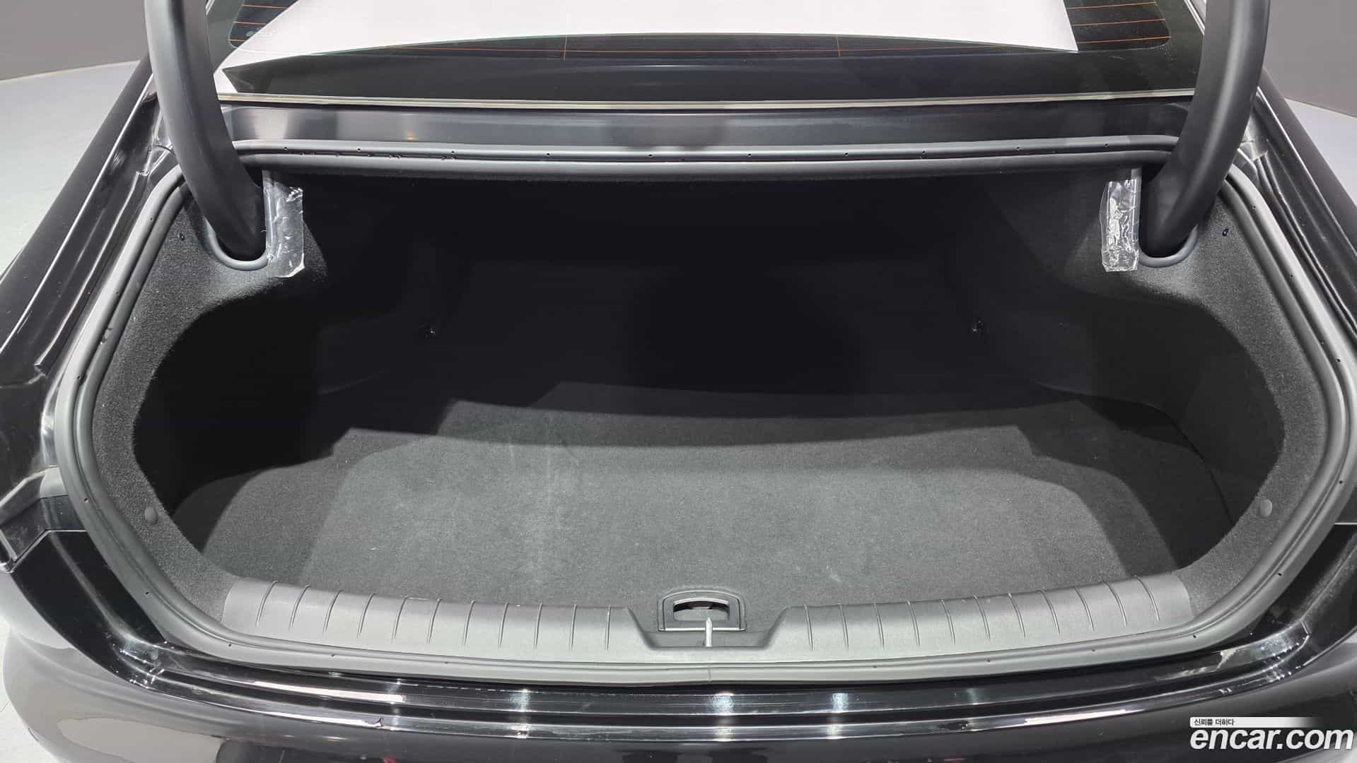 Grandeur Hyundai 2023.1-OPTION-021