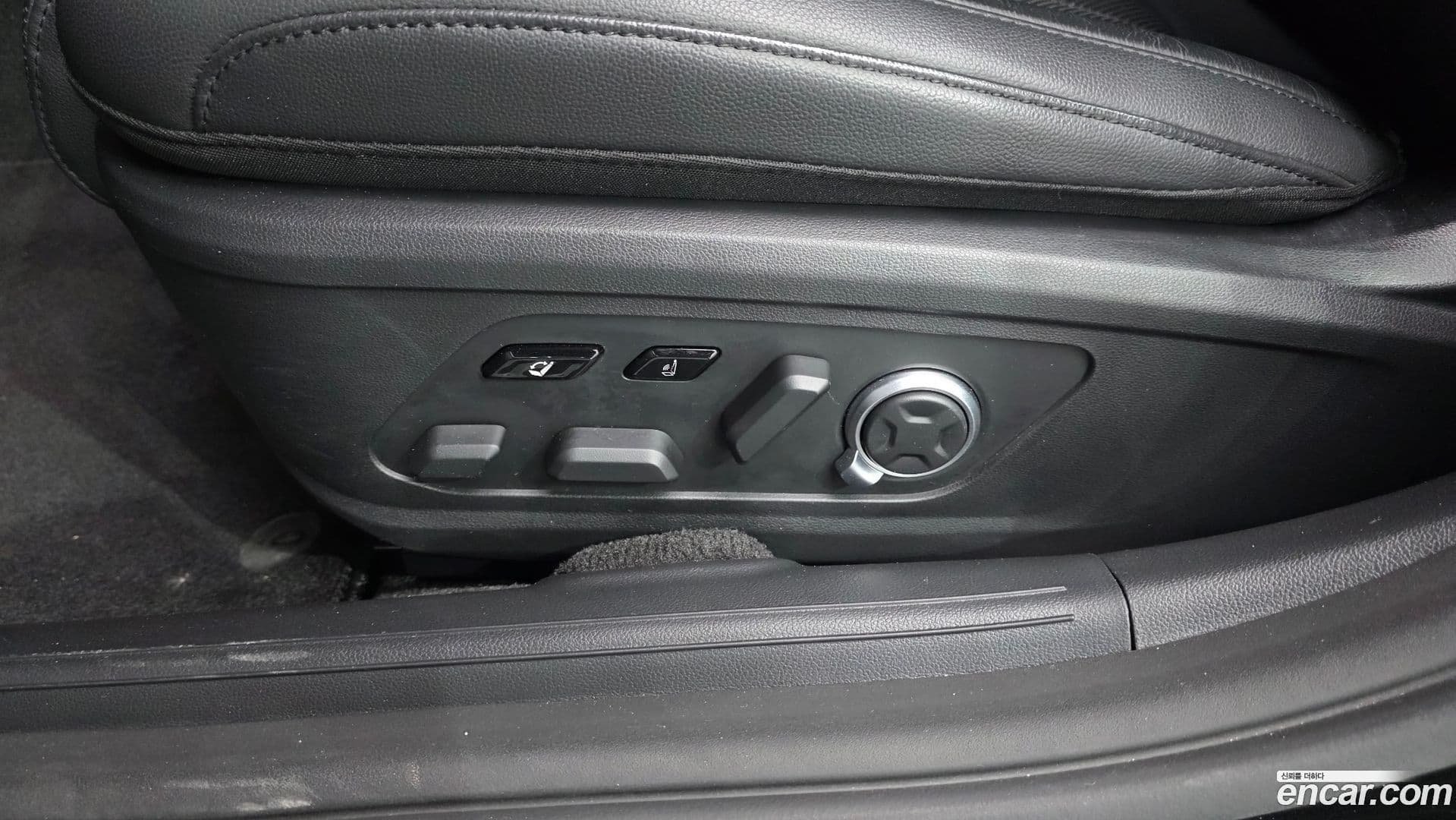 Main__Slider__Photo:Grandeur Hyundai 2023.1-30