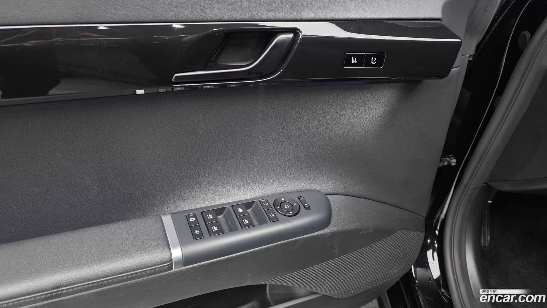 Grandeur Hyundai 2023.1-OPTION-046
