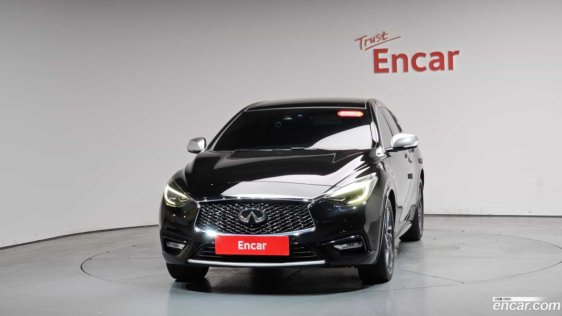 Q30 Infiniti 2019.10-OUTER-003