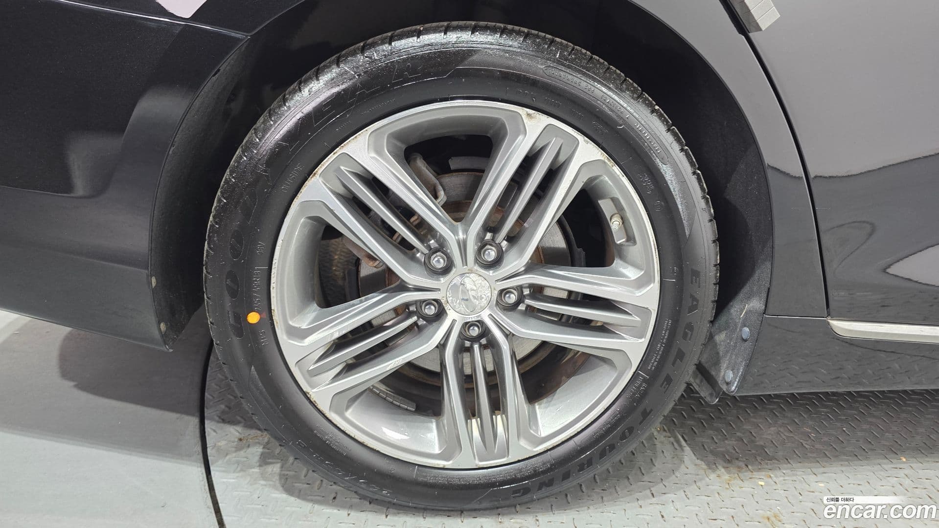 Main__Slider__Photo:Grandeur Hyundai 2018.1-4