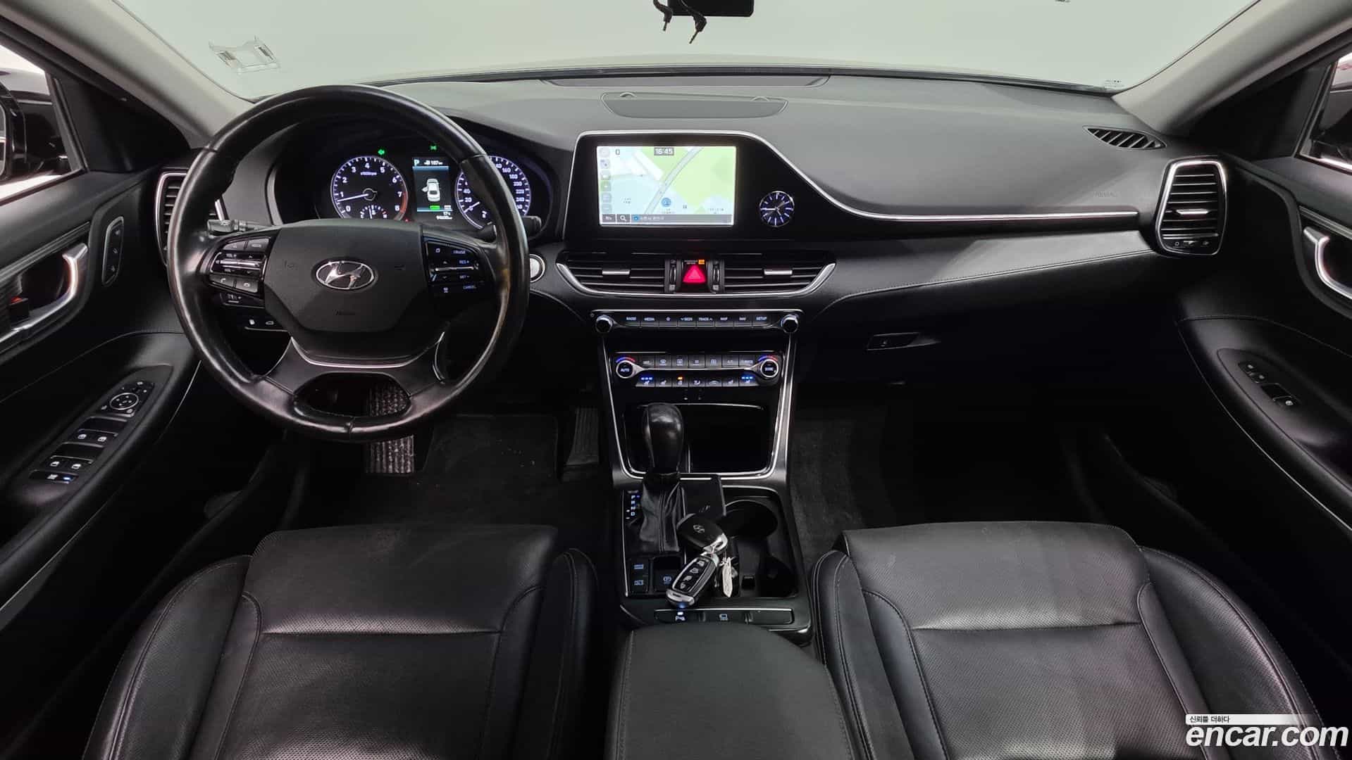 Grandeur Hyundai 2018.1-INNER-007