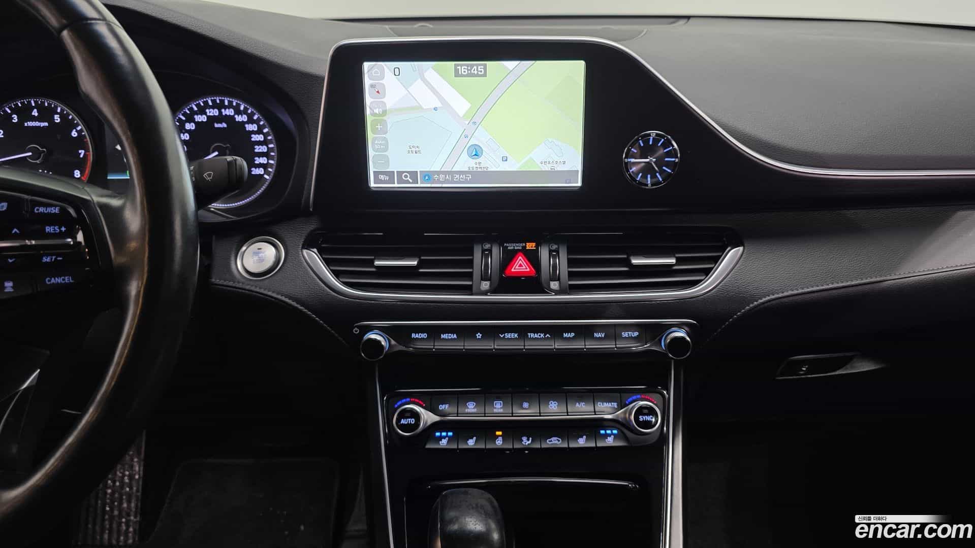 Grandeur Hyundai 2018.1-OPTION-018